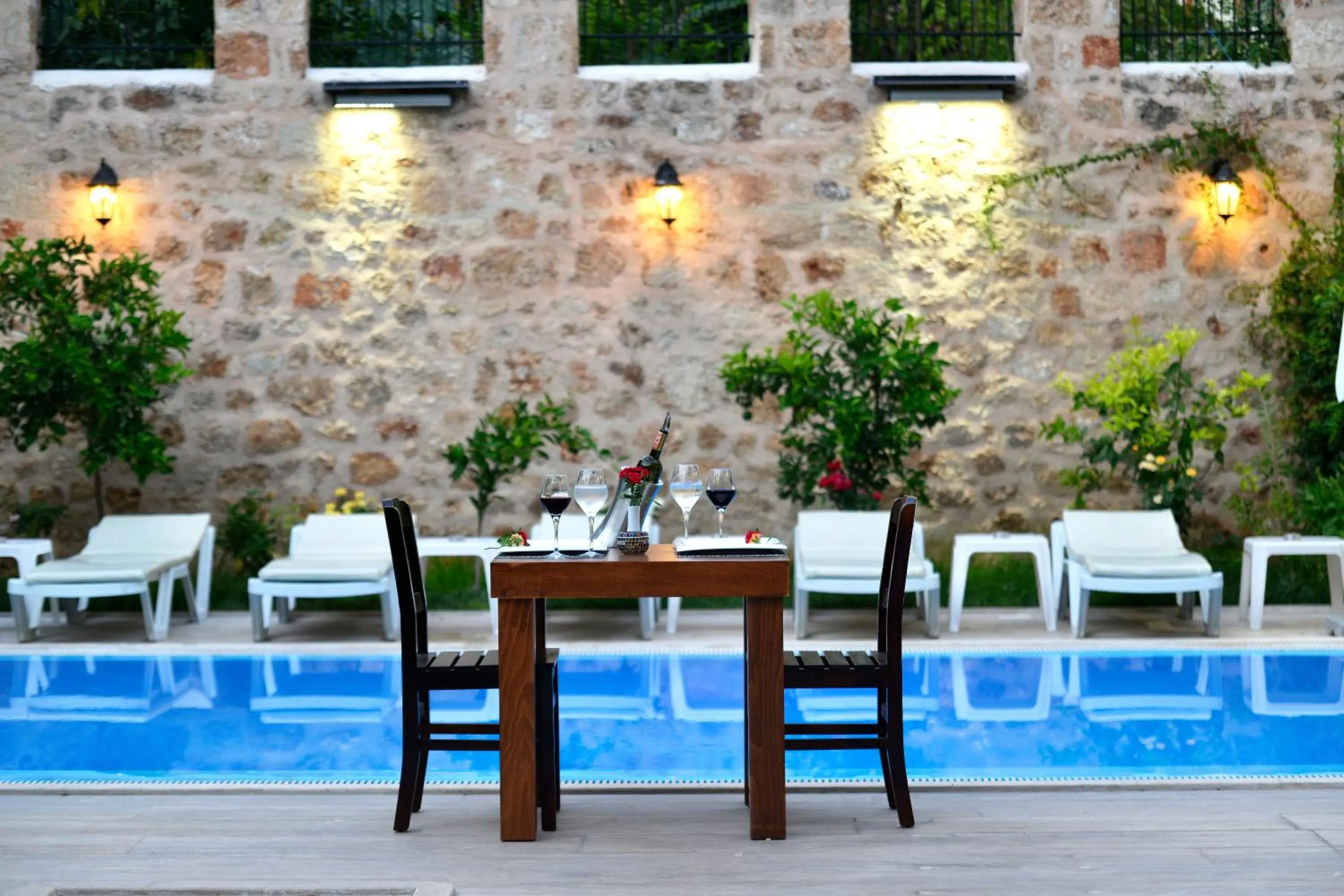 Restaurant/places to eat in Hadrian Gate Hotel