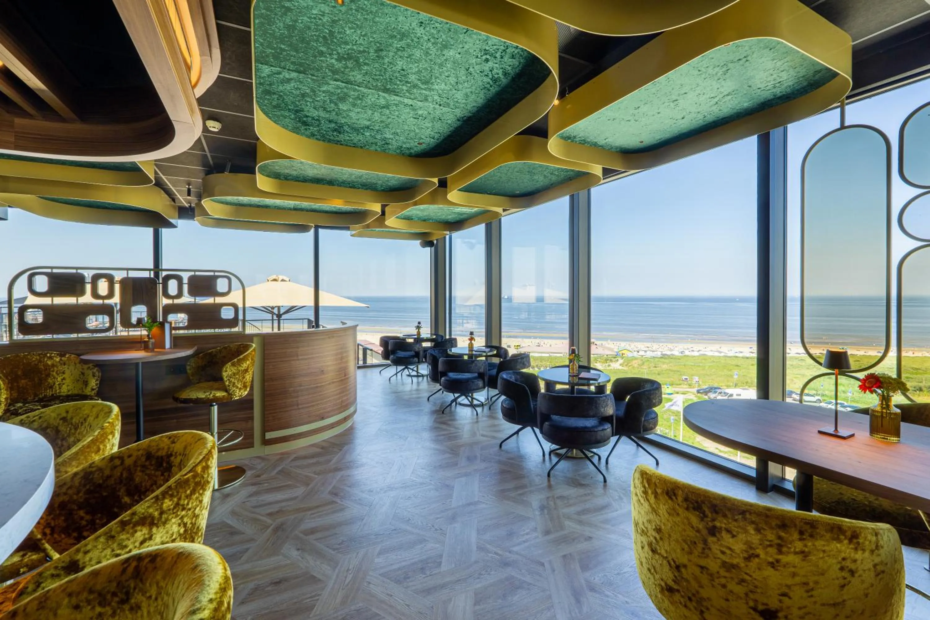 Lounge or bar in Strandhotel Het Hoge Duin