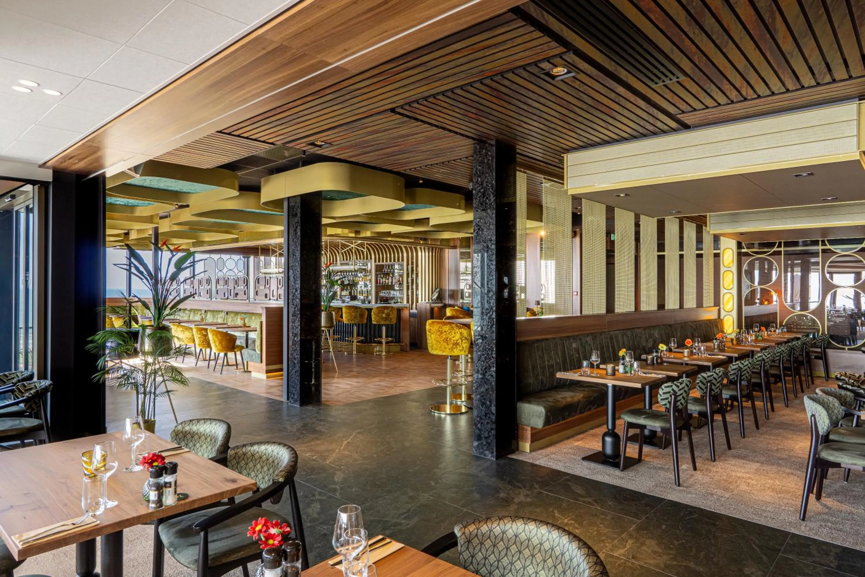 Restaurant/places to eat in Strandhotel Het Hoge Duin