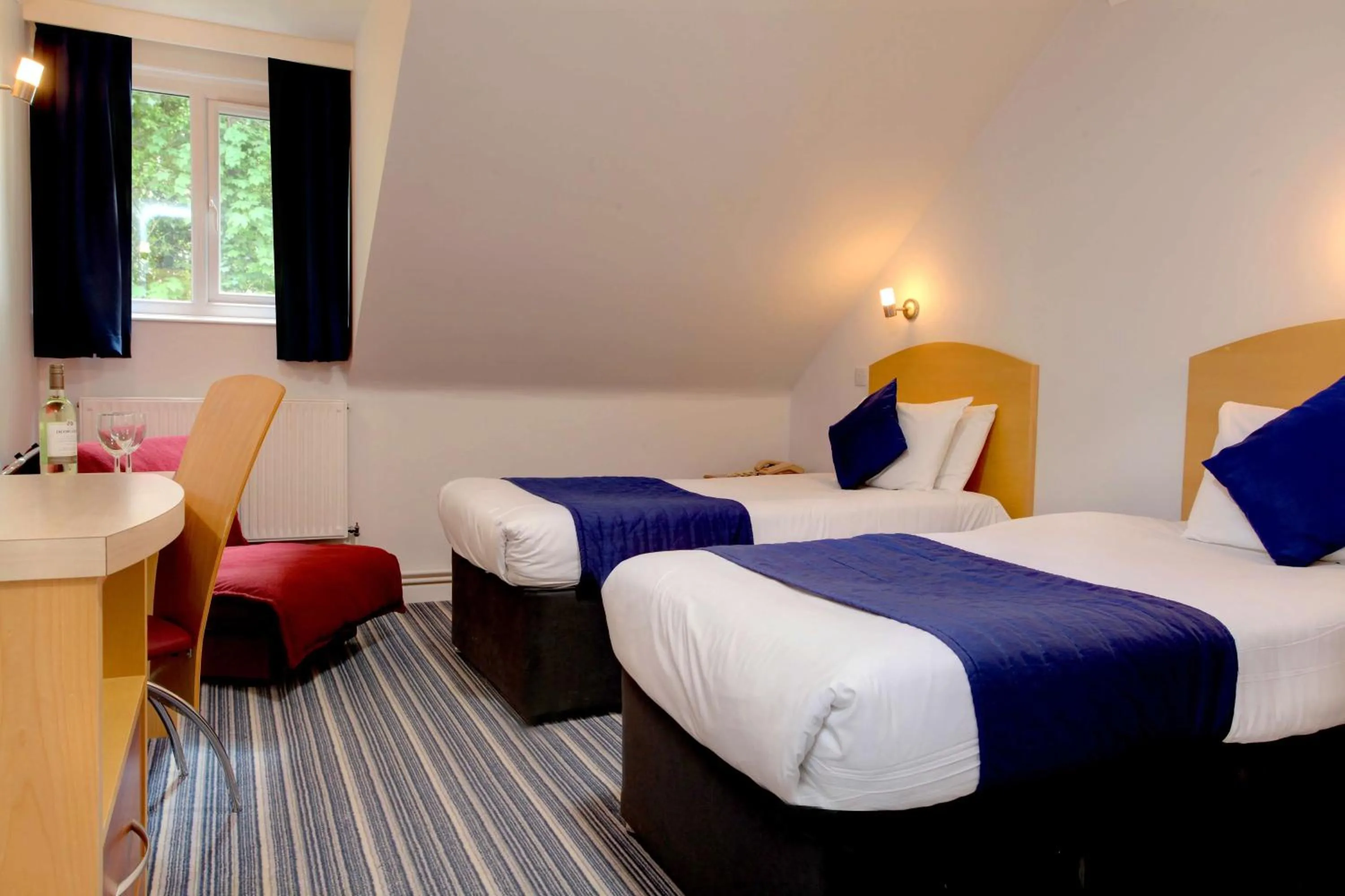 Photo of the whole room, Bed in Best Western Andover