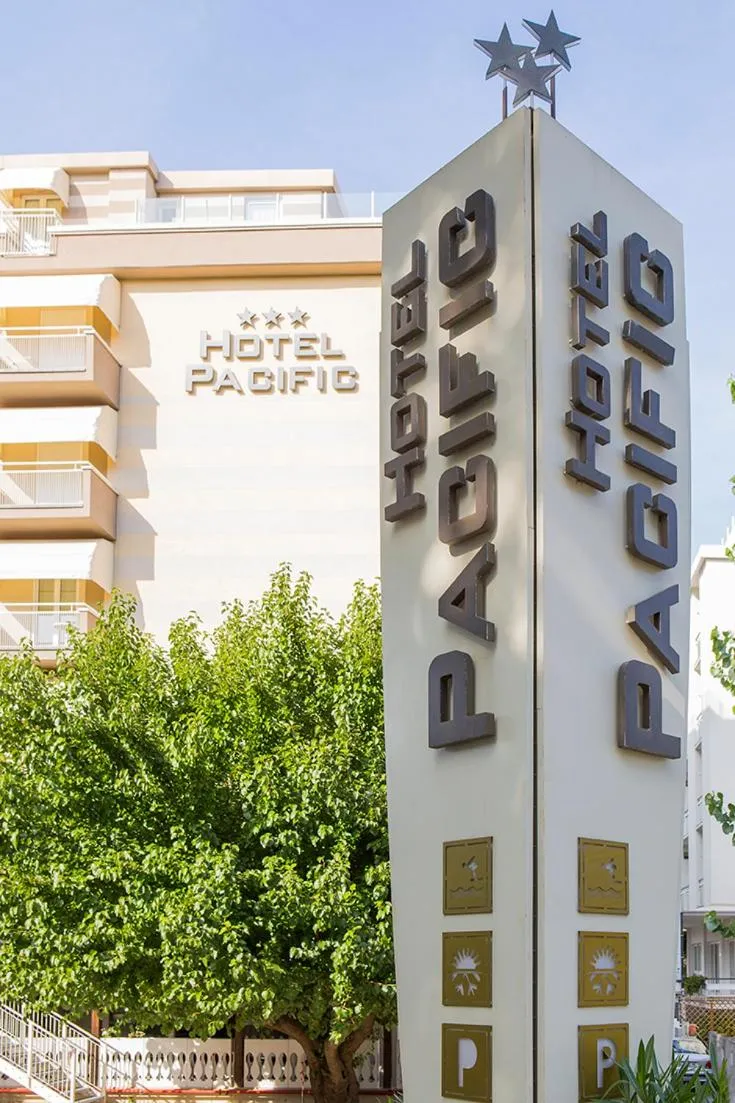 Hotel Pacific