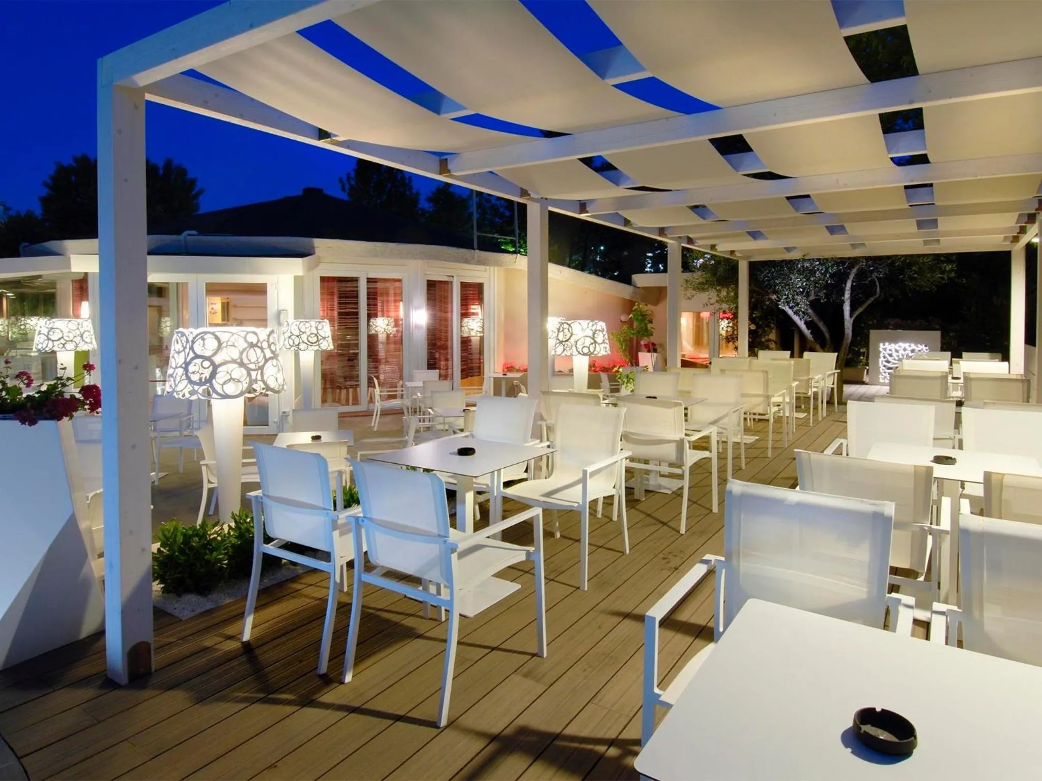 Patio in Hotel Pacific