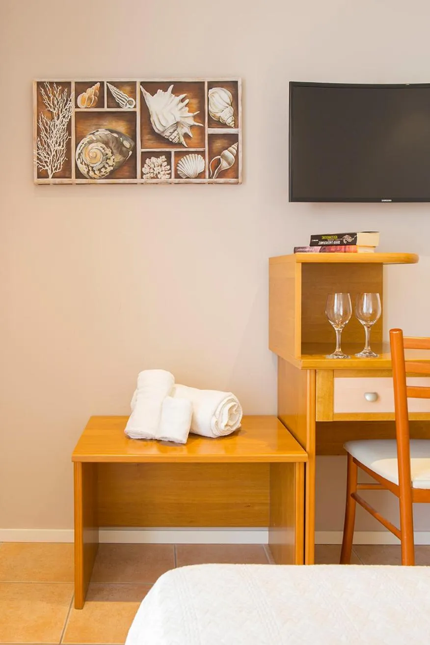 Bed in Hotel Pacific