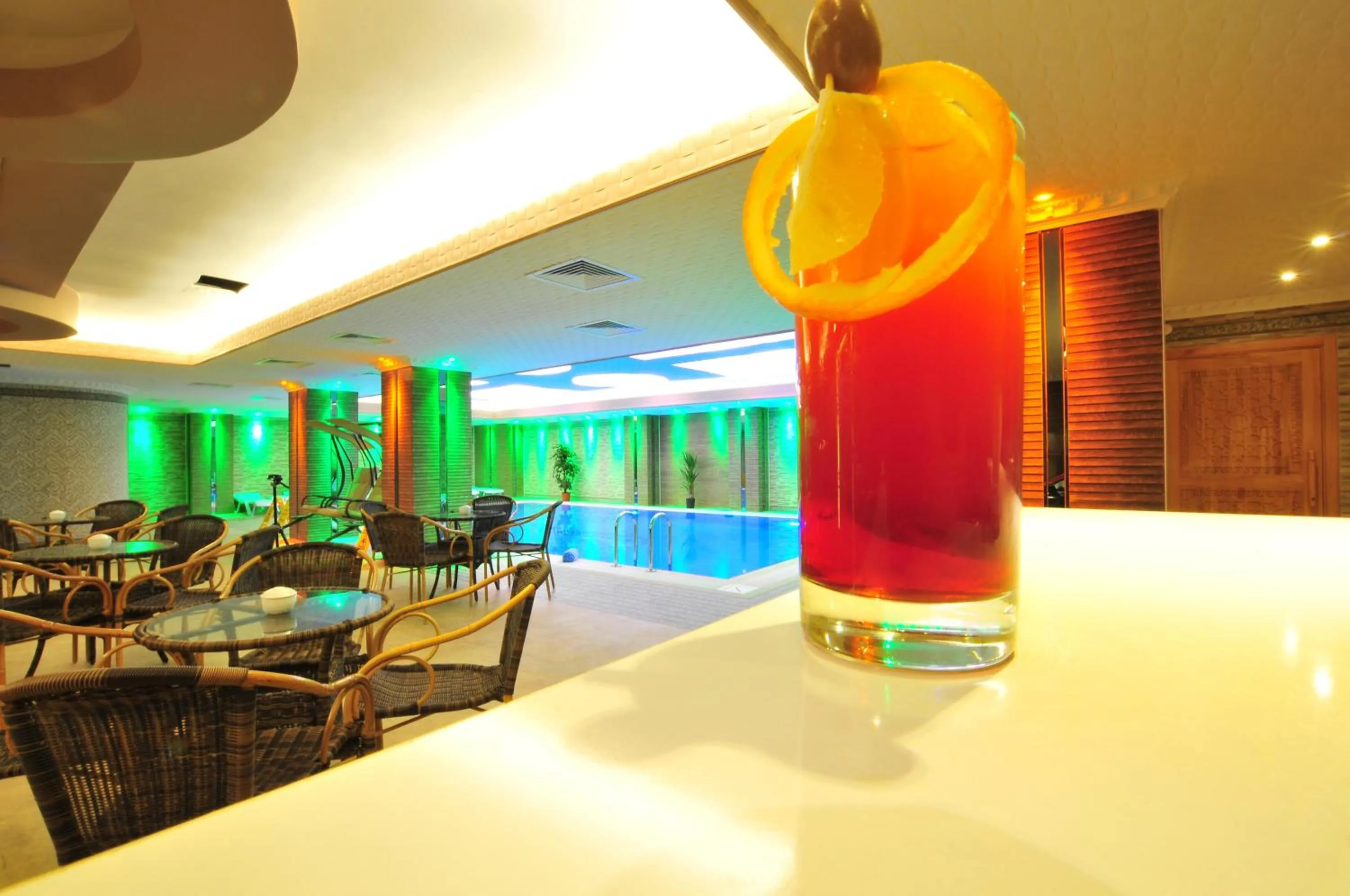 Lounge or bar in Ramada Usak