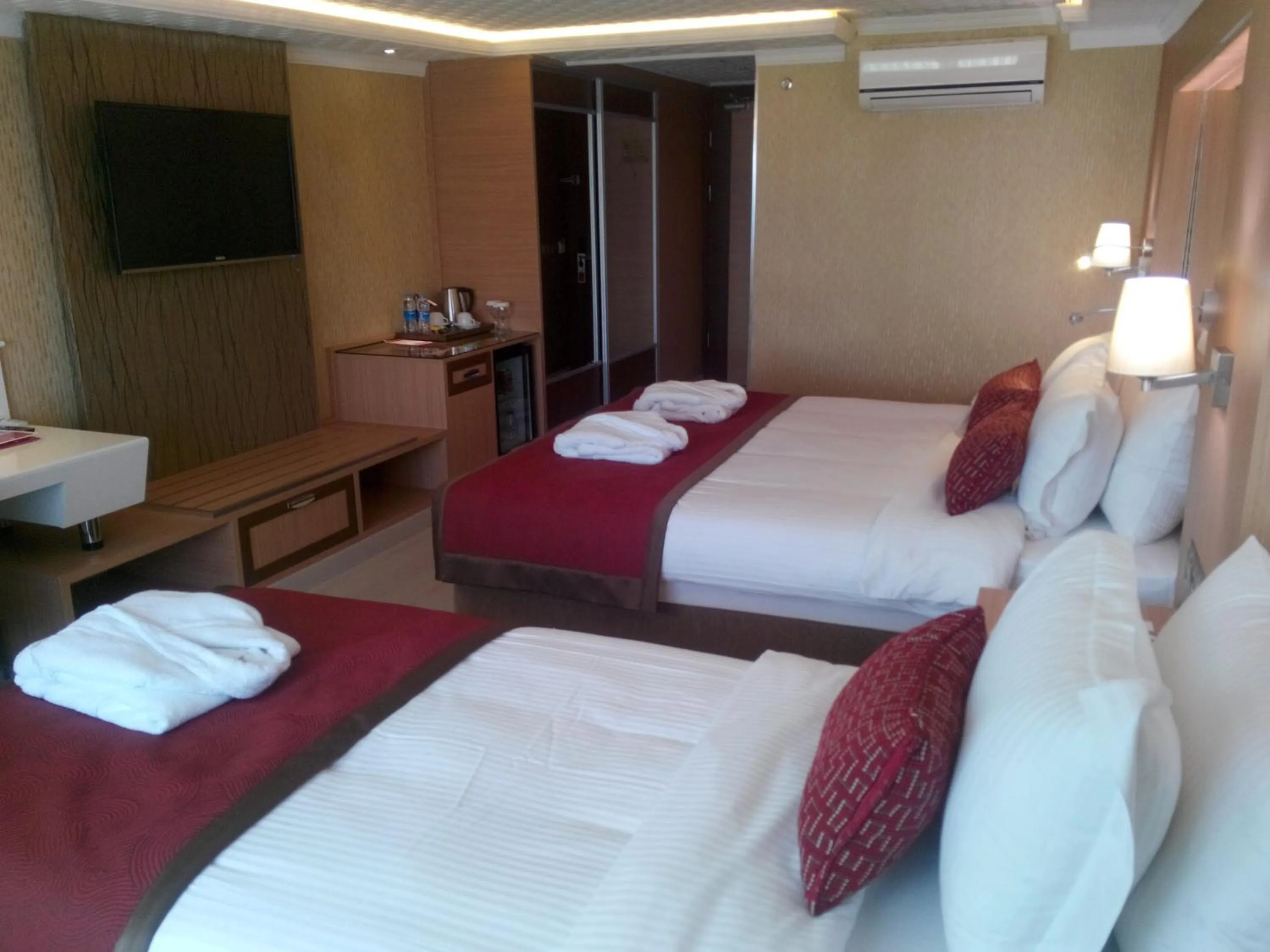 Photo of the whole room, Bed in Ramada Usak