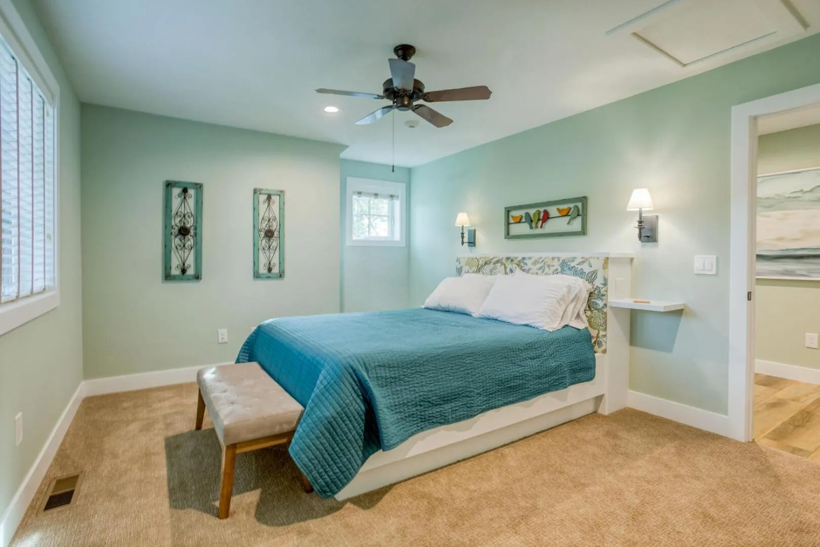 Bed in Lakemore Resort