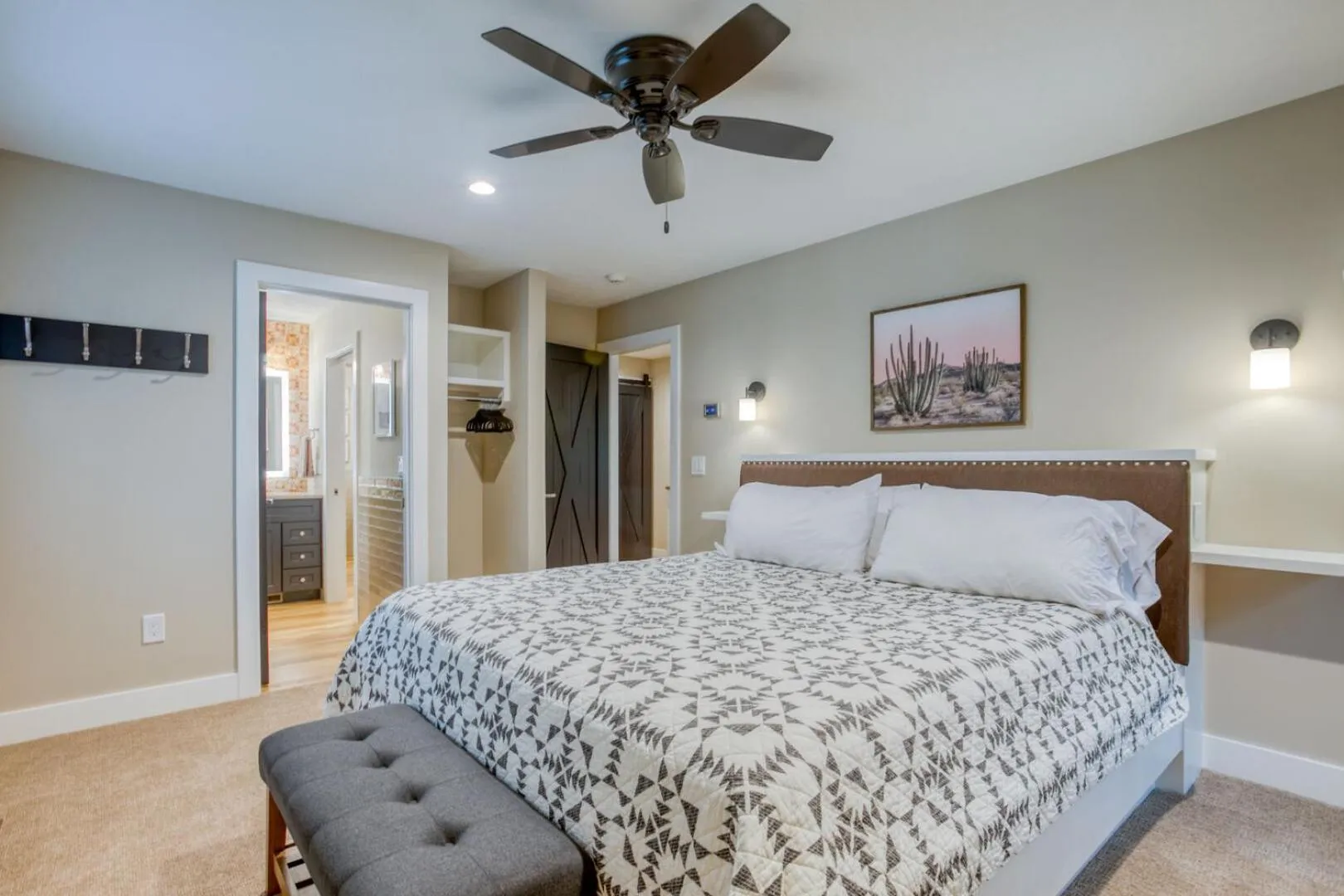 Bed in Lakemore Resort