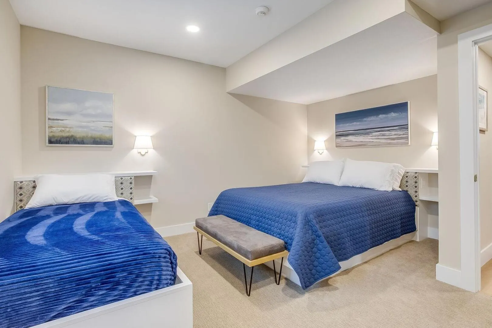 Bed in Lakemore Resort