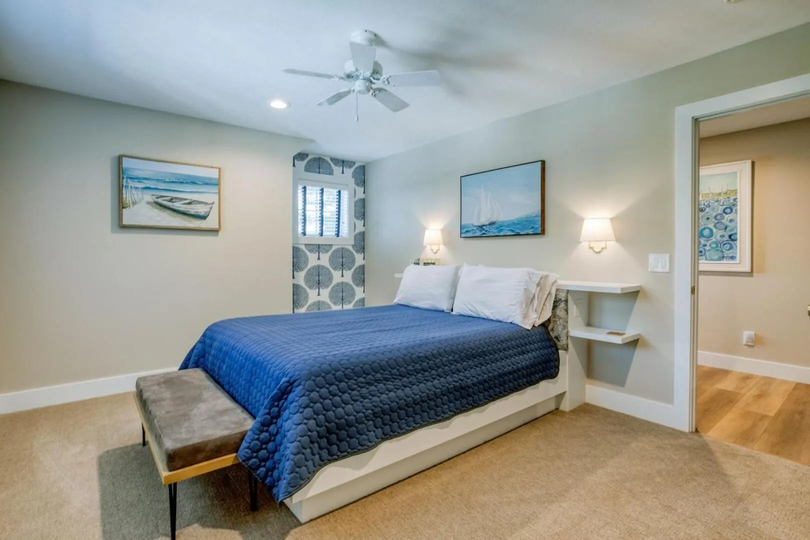 Bed in Lakemore Resort