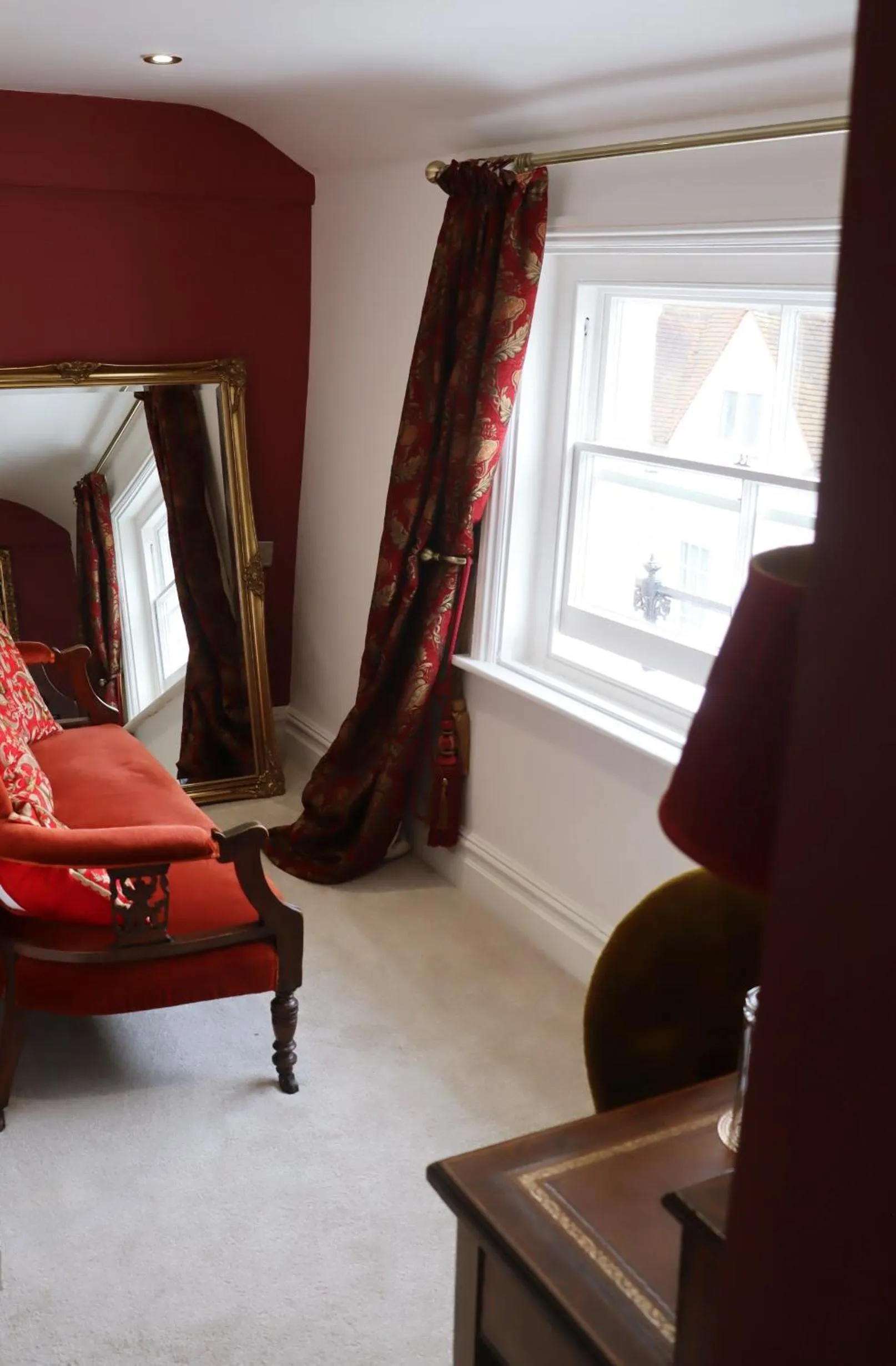 Bed in The George Inn