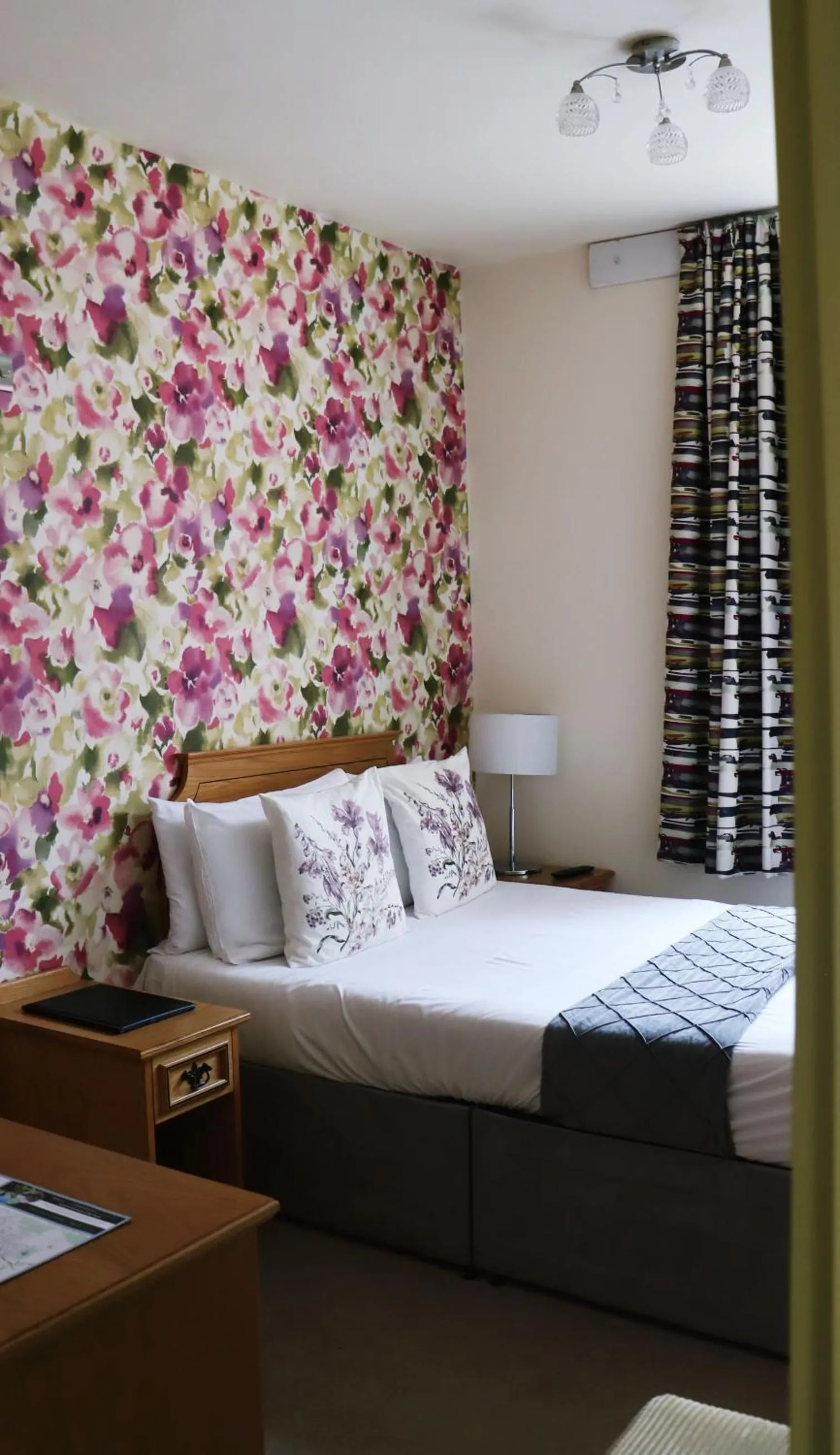 Bed in The George Inn