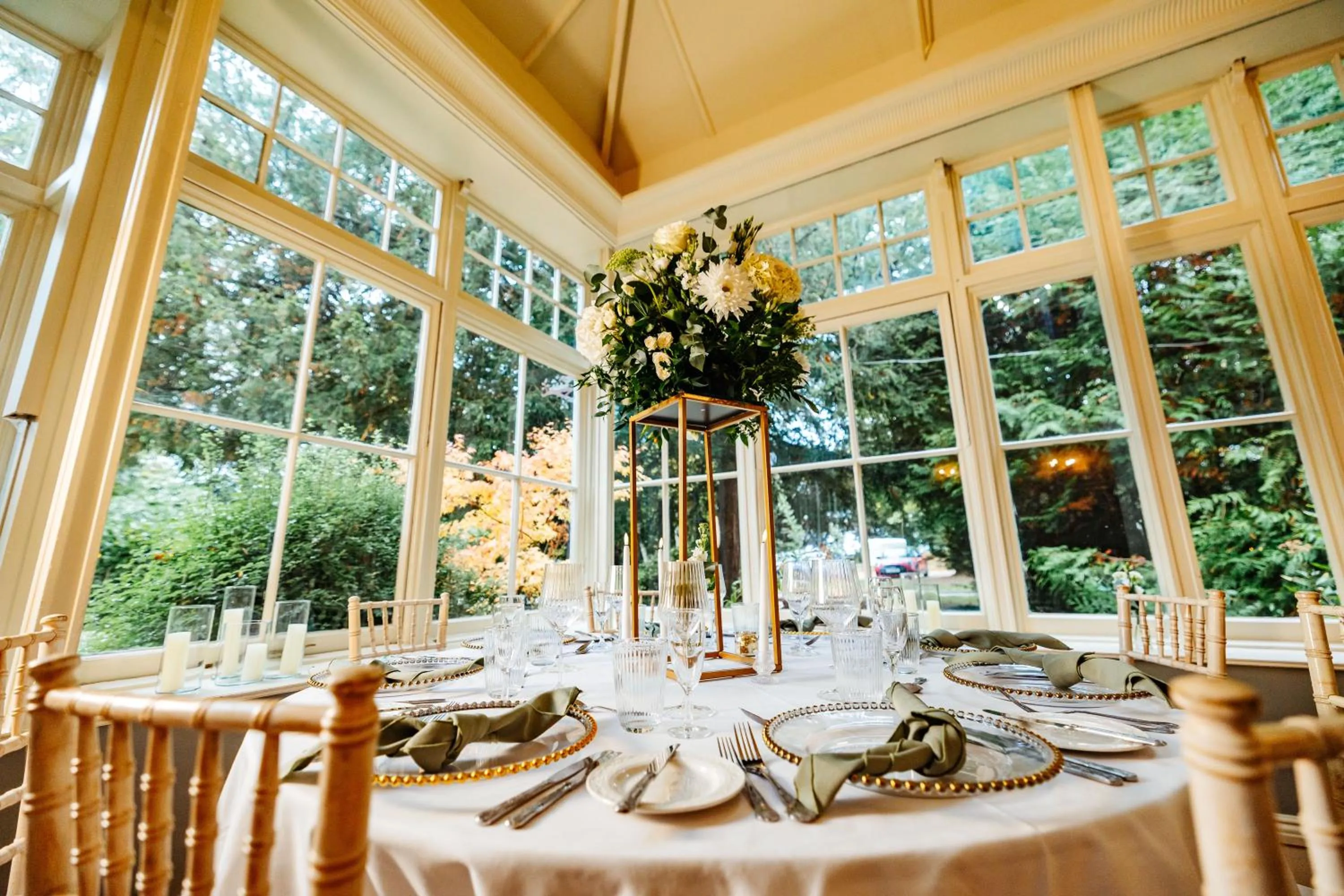 Restaurant/places to eat in Woodland Manor Hotel