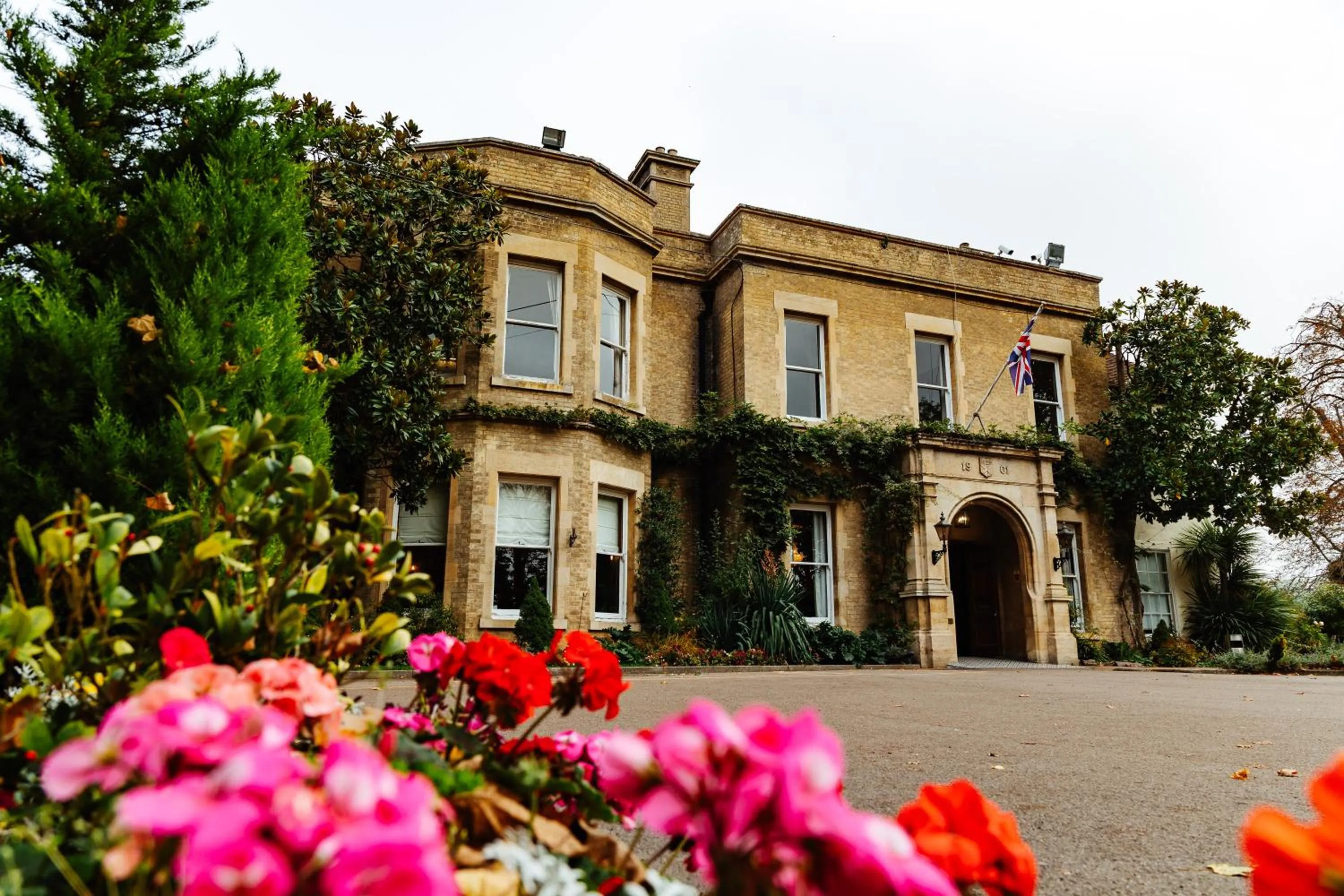 Property building in Woodland Manor Hotel