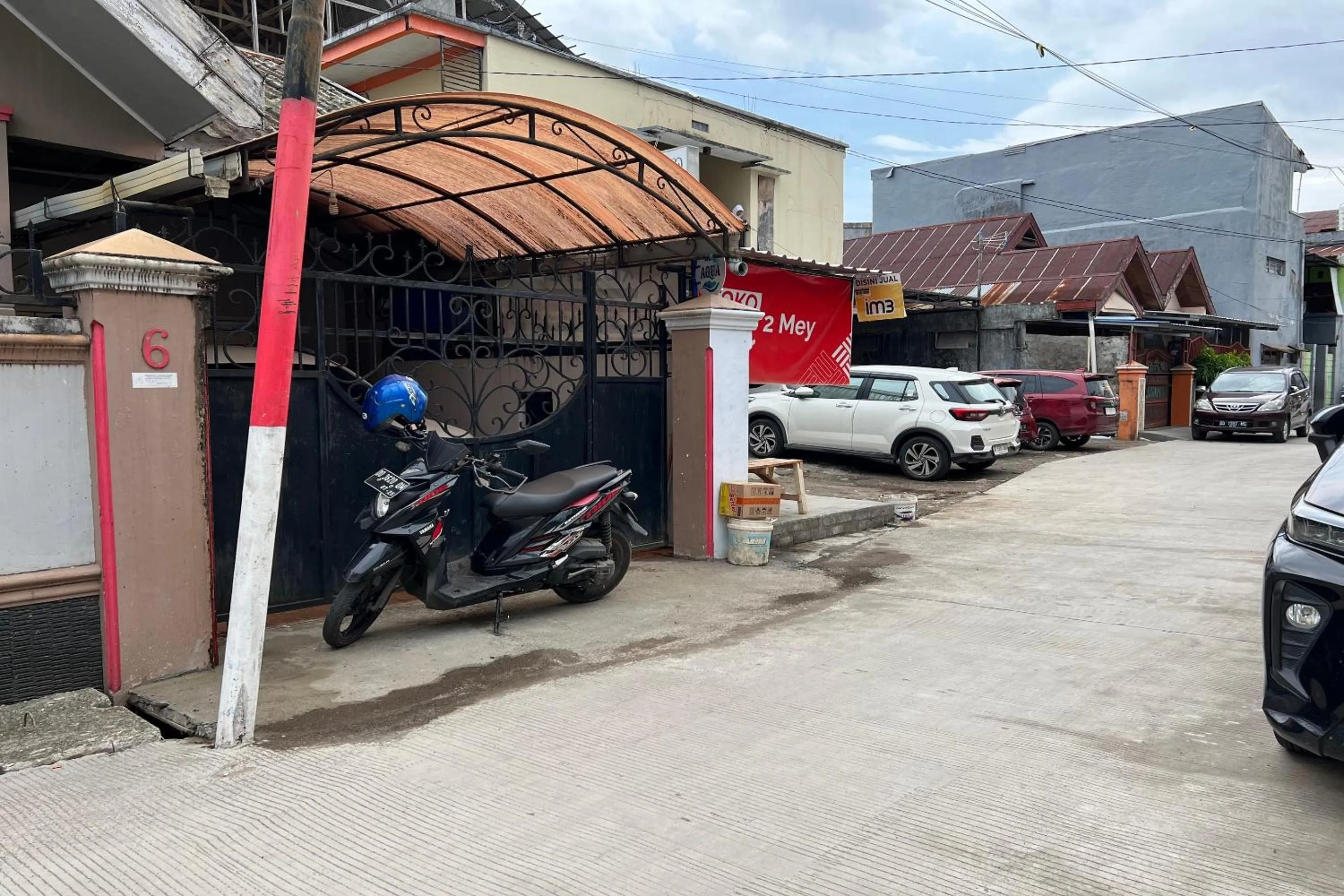 Facade/entrance in Hotel O Pondok Surya Near Fakultas Teknik Unhas Gowa