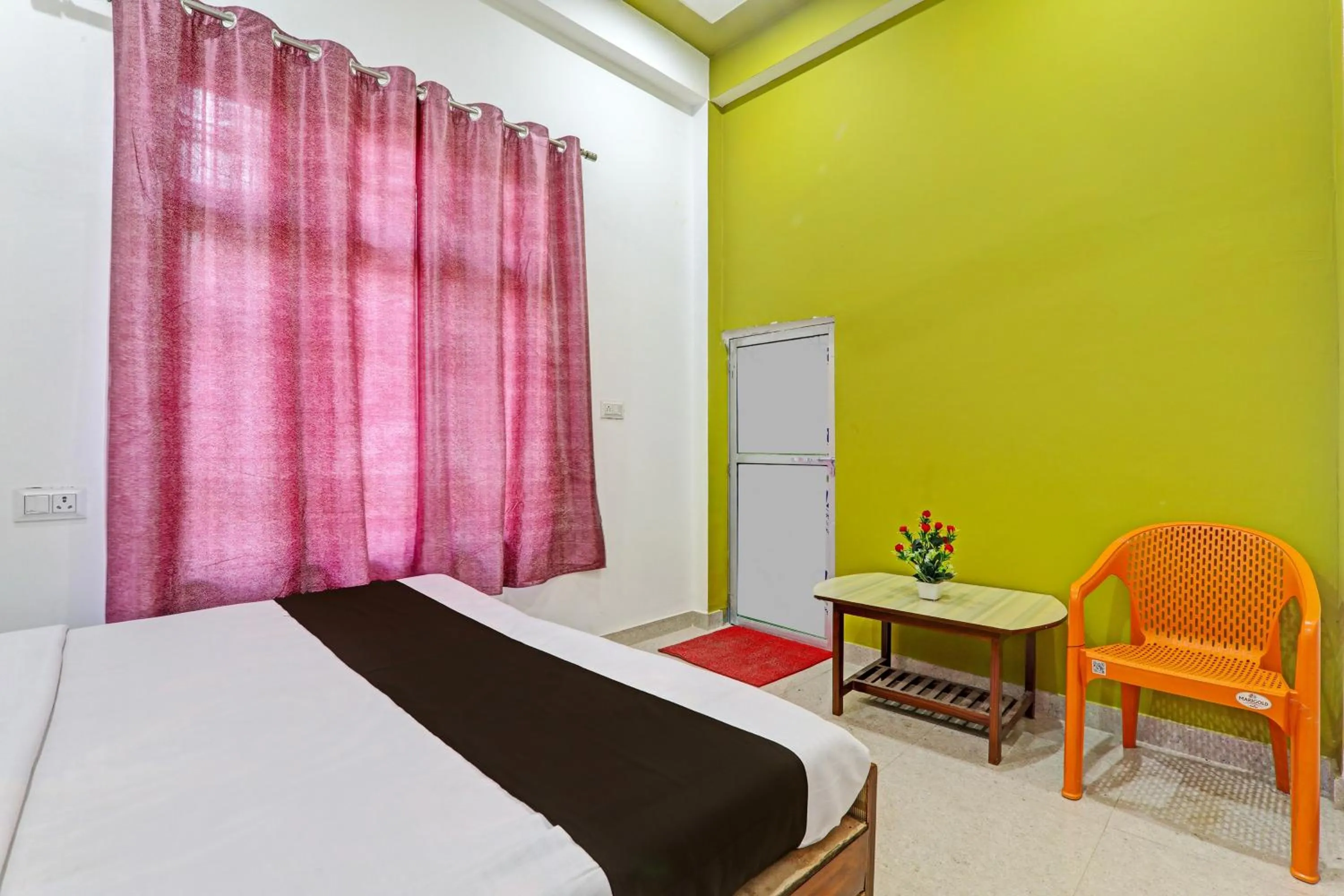 Bedroom in Hotel O Vikas Inn