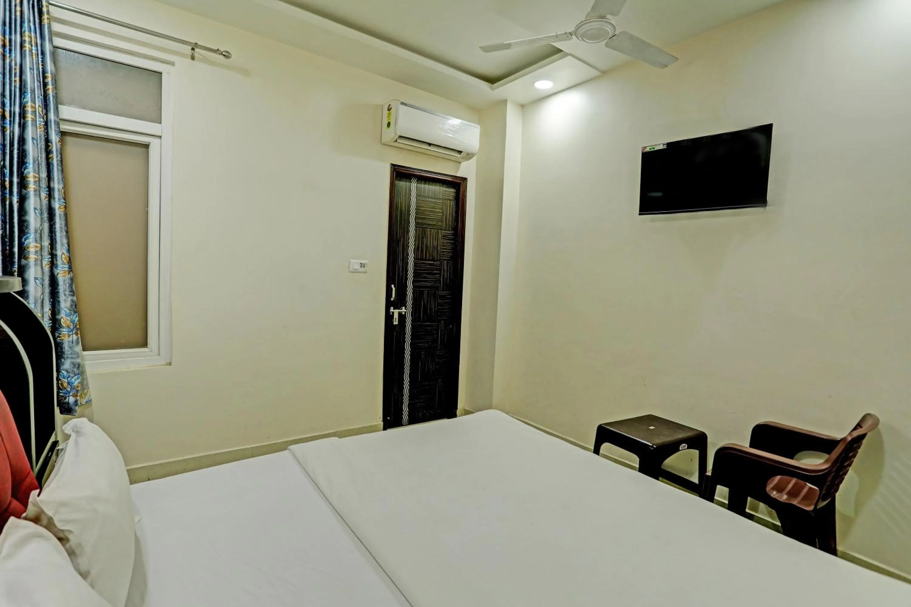 Bedroom, Bed in Super Hotel O Solam Inn