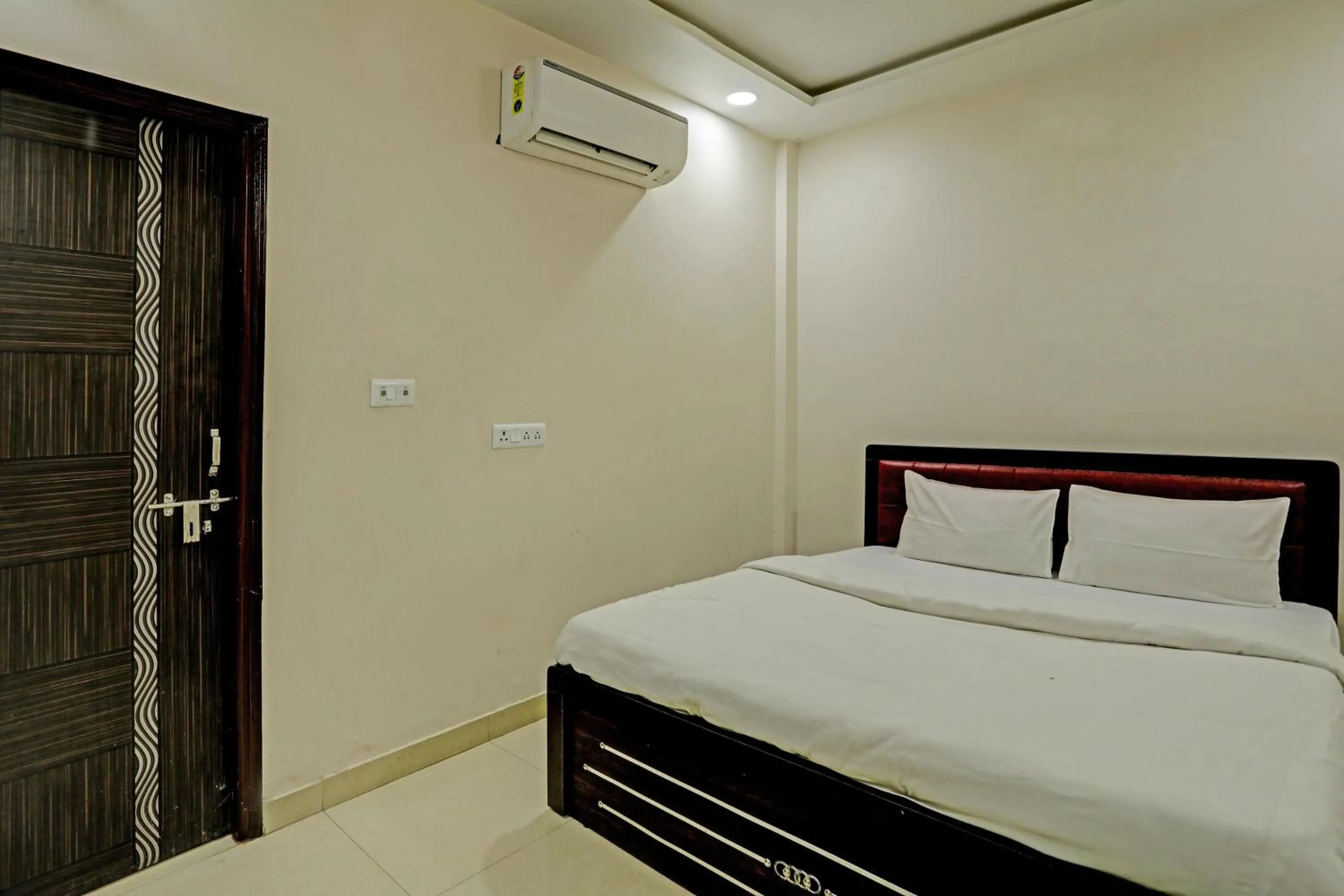 Bedroom in Super Hotel O Solam Inn