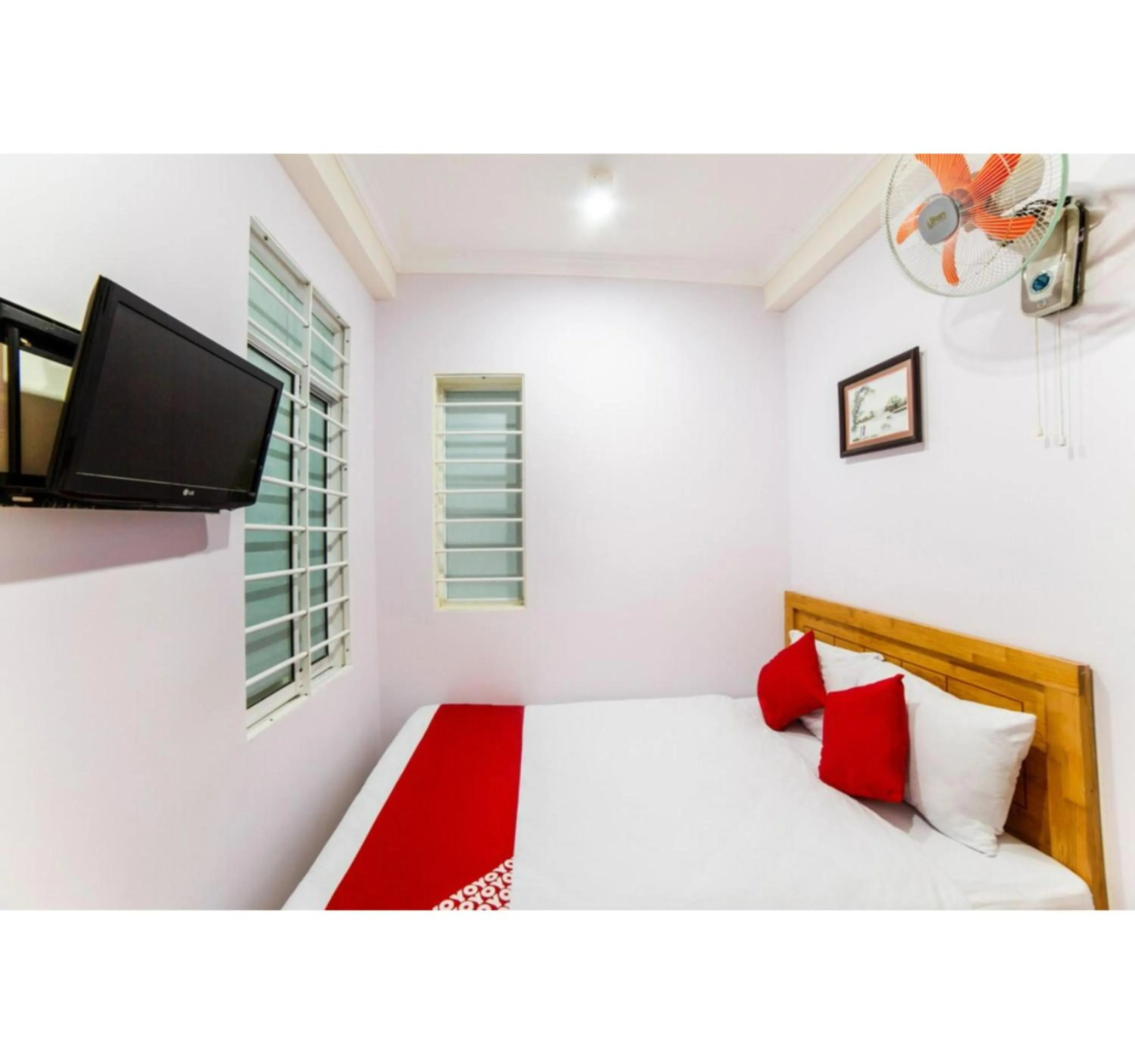 Superior Double Room in OYO 553 Truong Giang Hotel