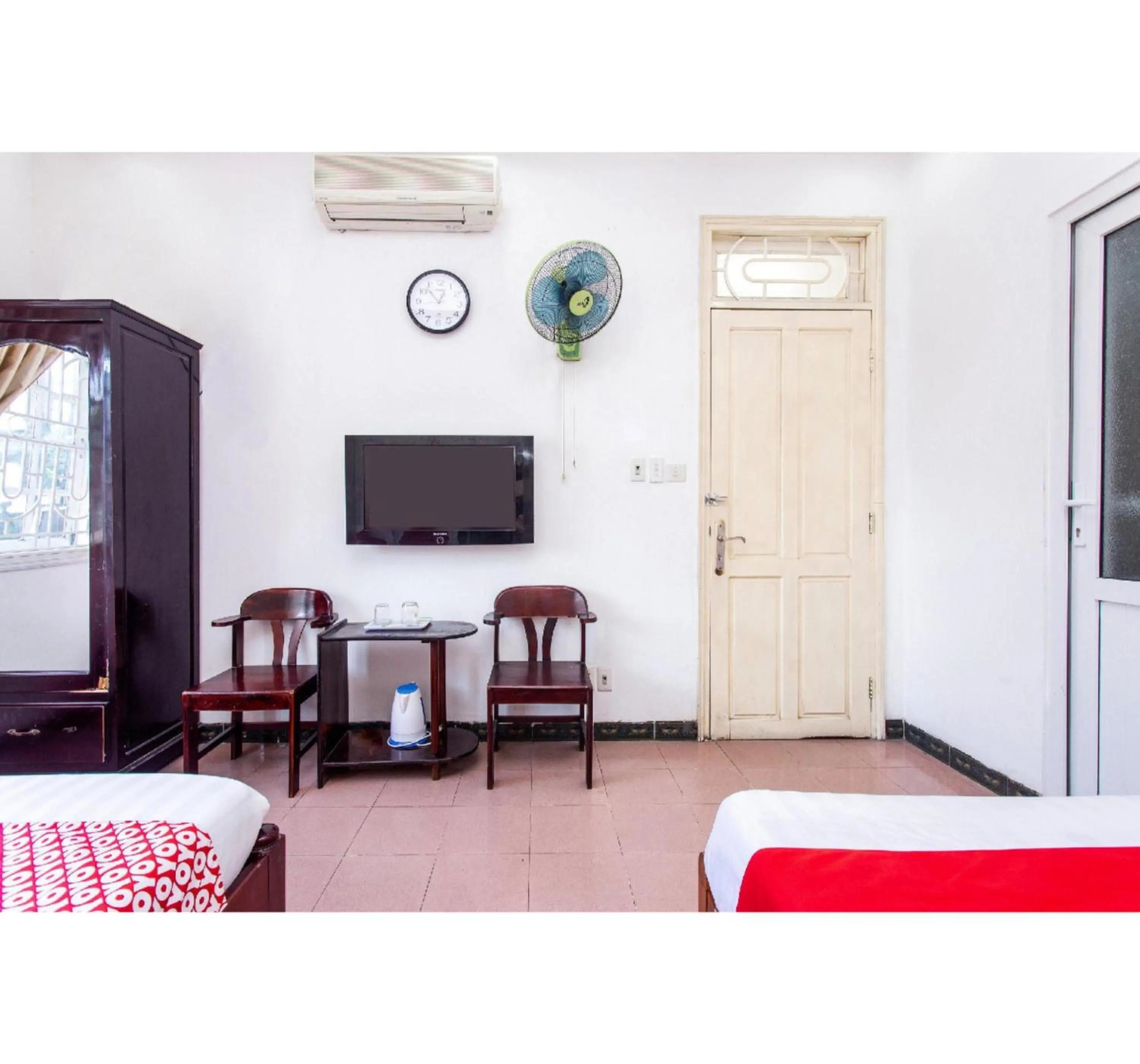 Bedroom in OYO 553 Truong Giang Hotel