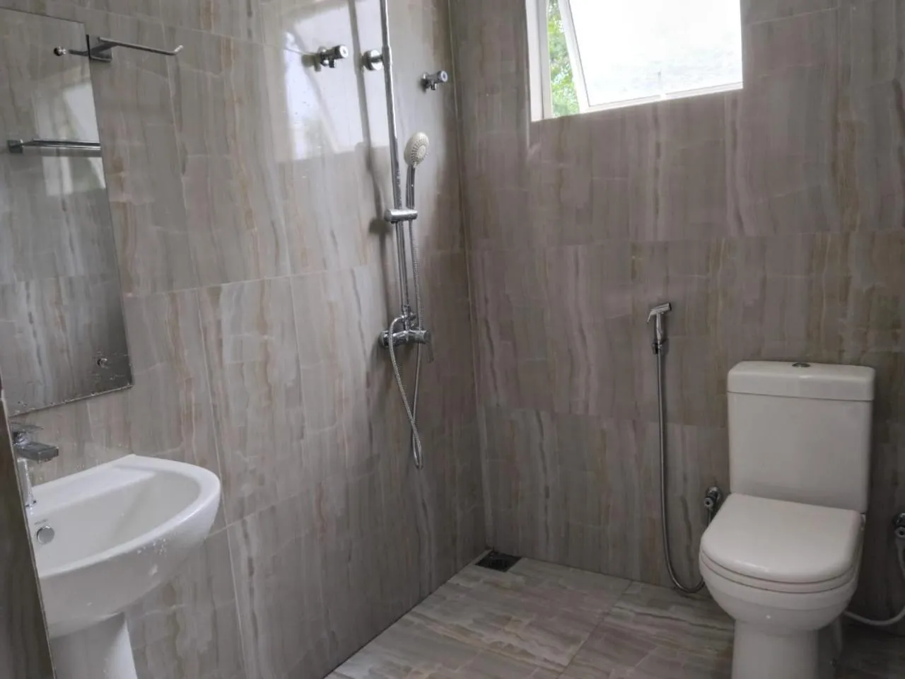 Esha Beach Resort Rooms