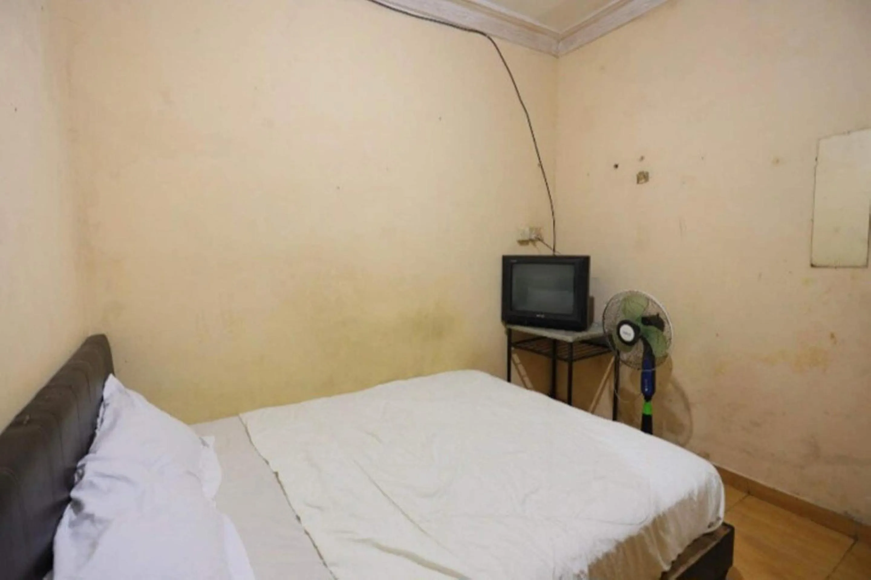 Bedroom, Bed in Hotel O Lewi Family Guest House Near GBKP Bangun Mulia Km. 11