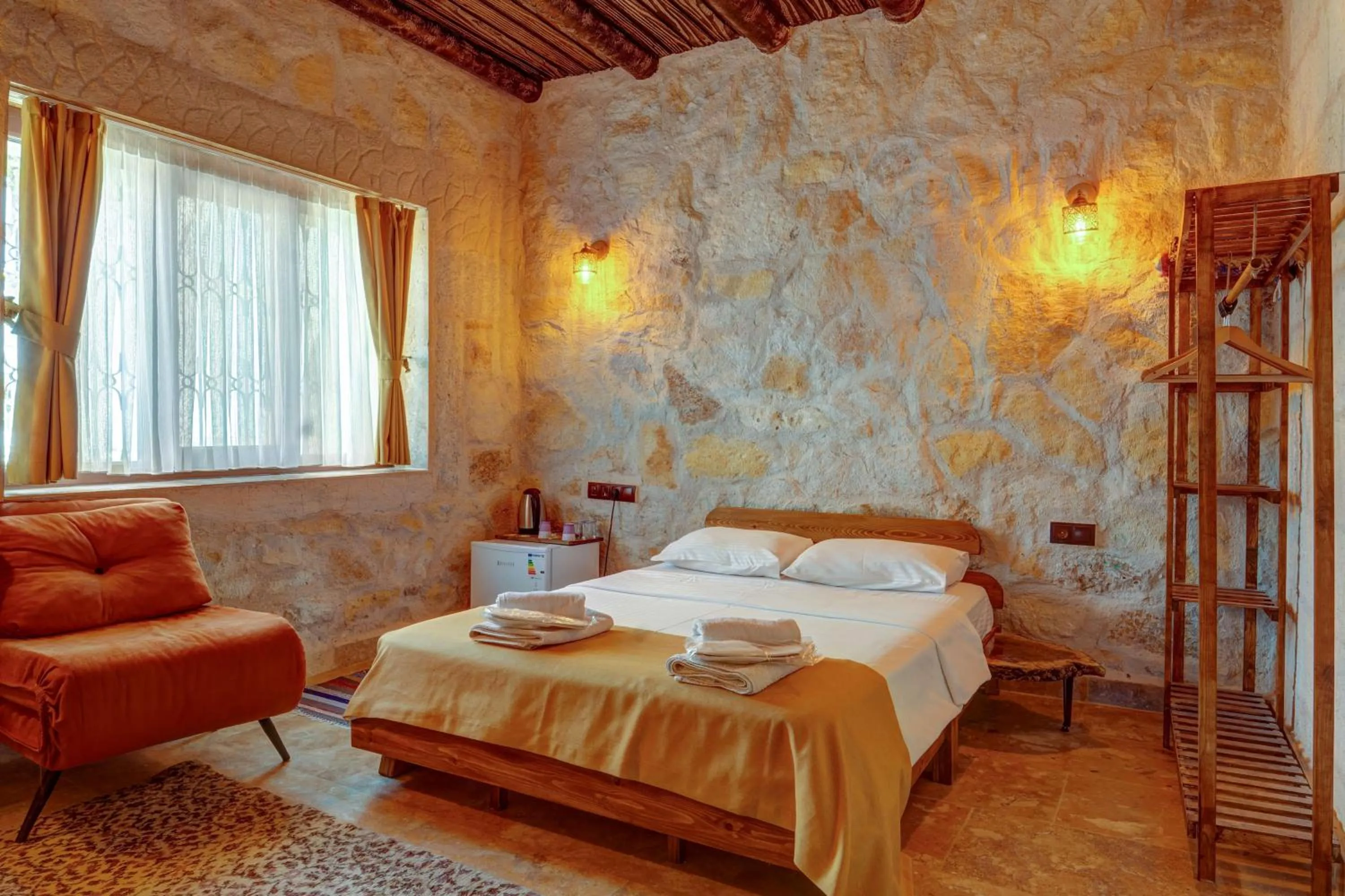 Bed in Ceran Stone House