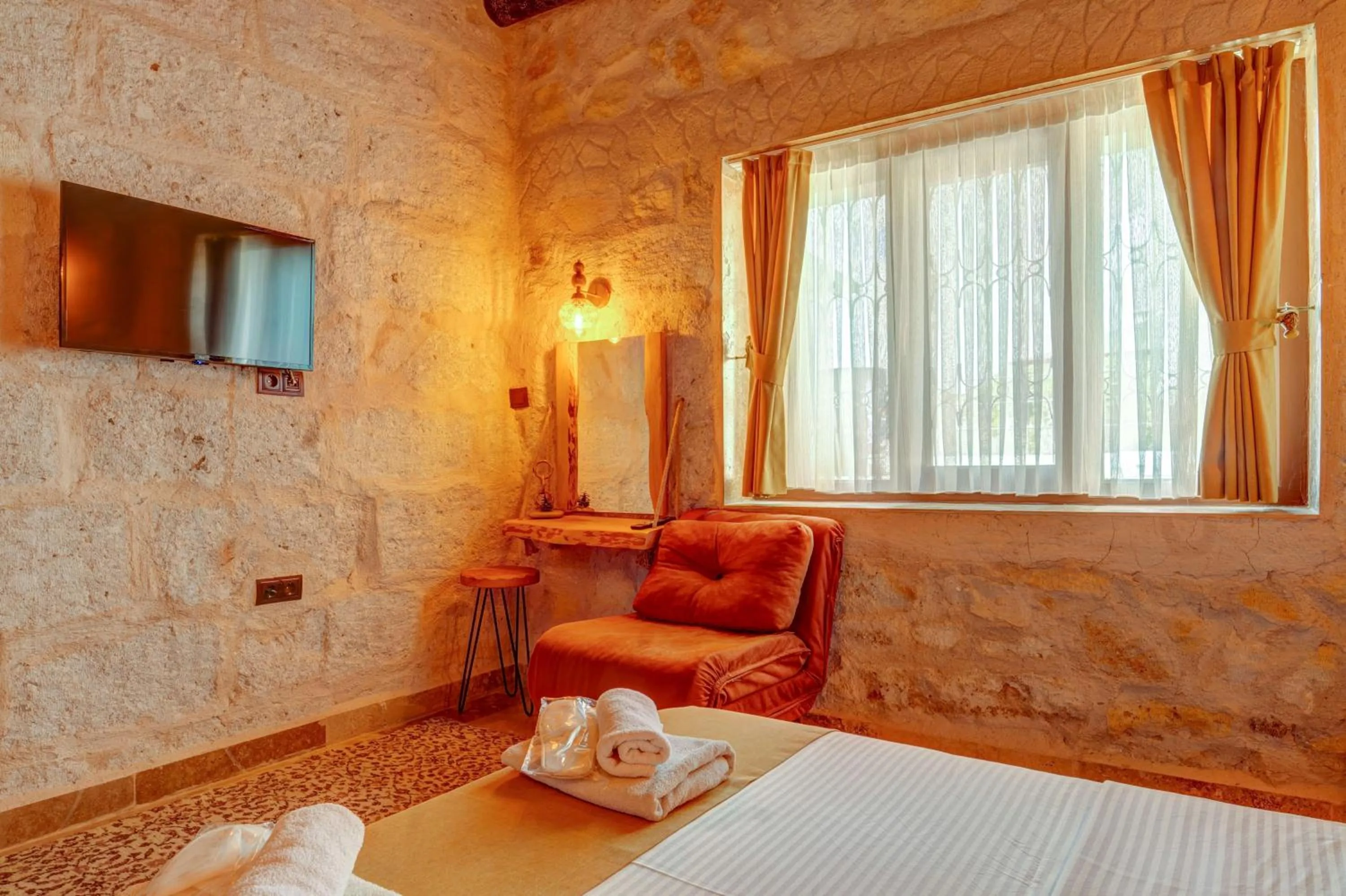 Bed in Ceran Stone House