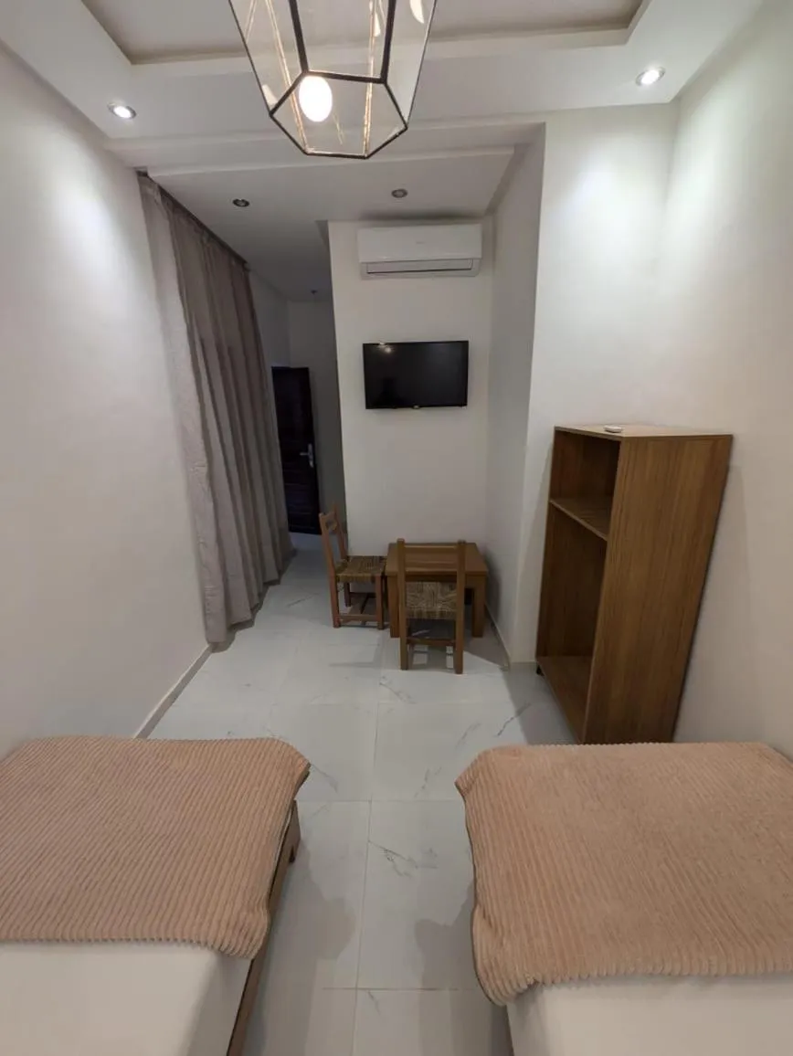 TV and multimedia, Bed in Hotel Cecil