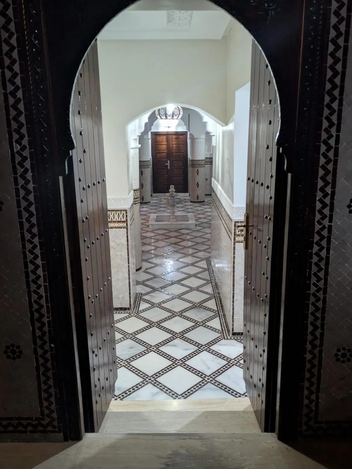 Facade/entrance in Hotel Cecil