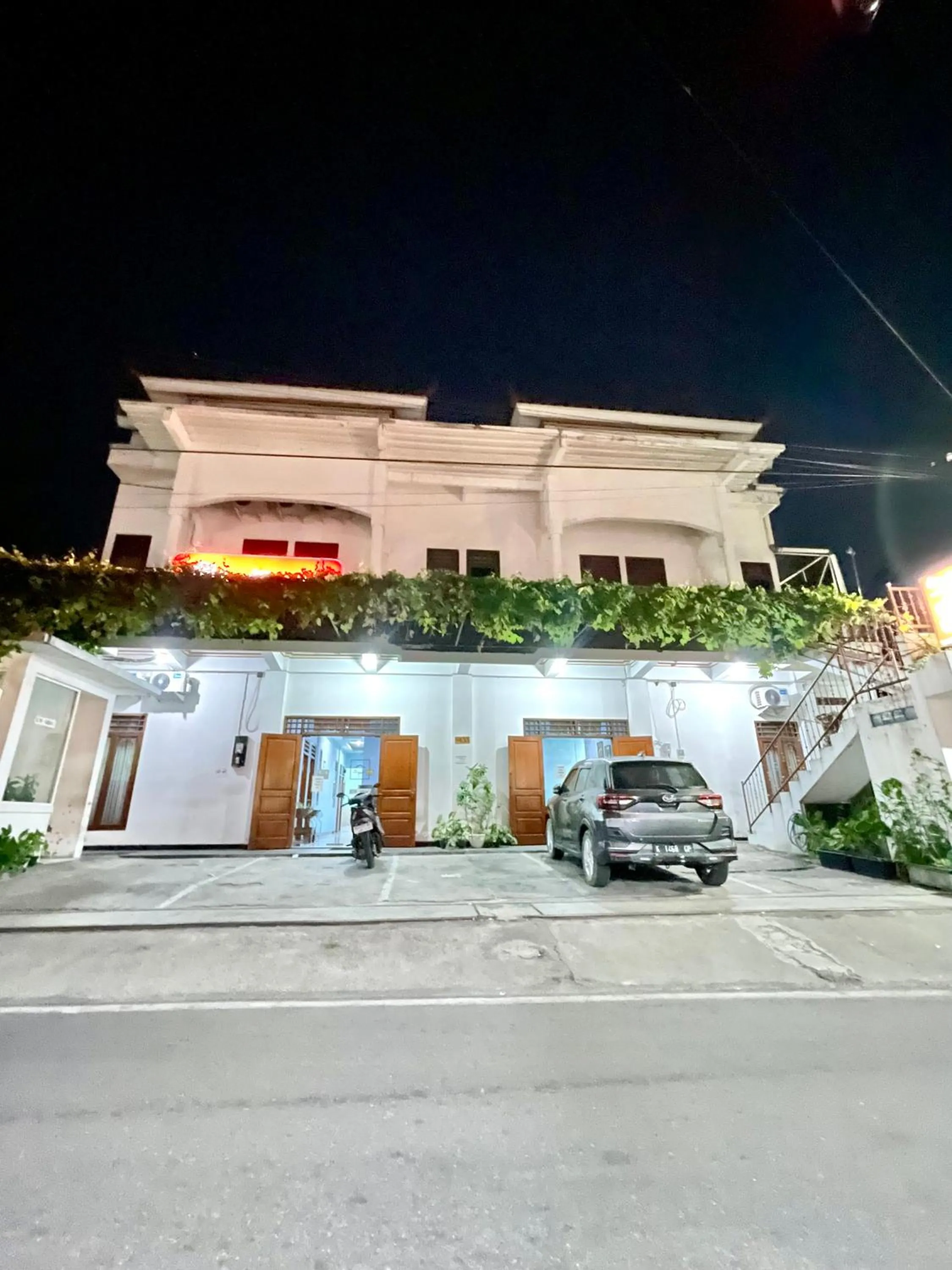 Property building in Telu Telu Solo