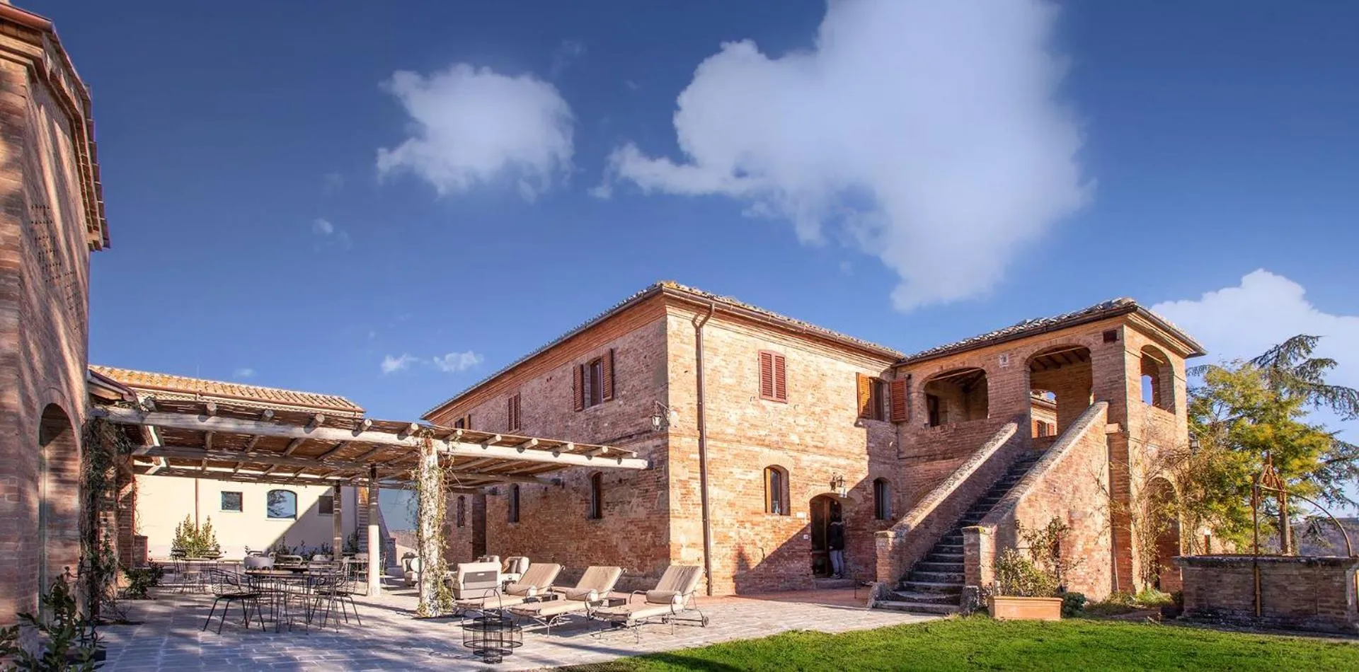 Property building in Tenuta d'Arbia, Siena