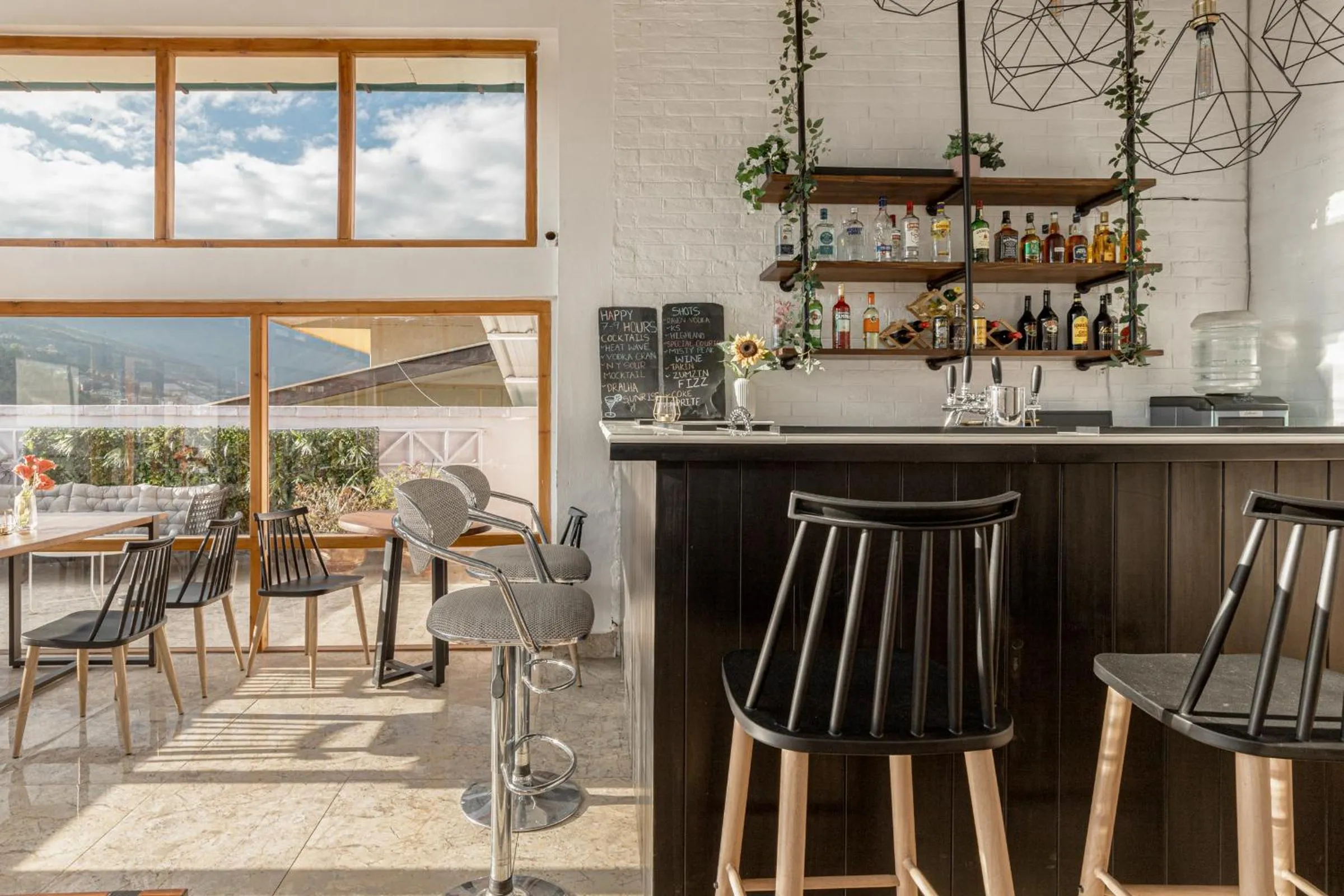 Lounge or bar in Hotel Dralha