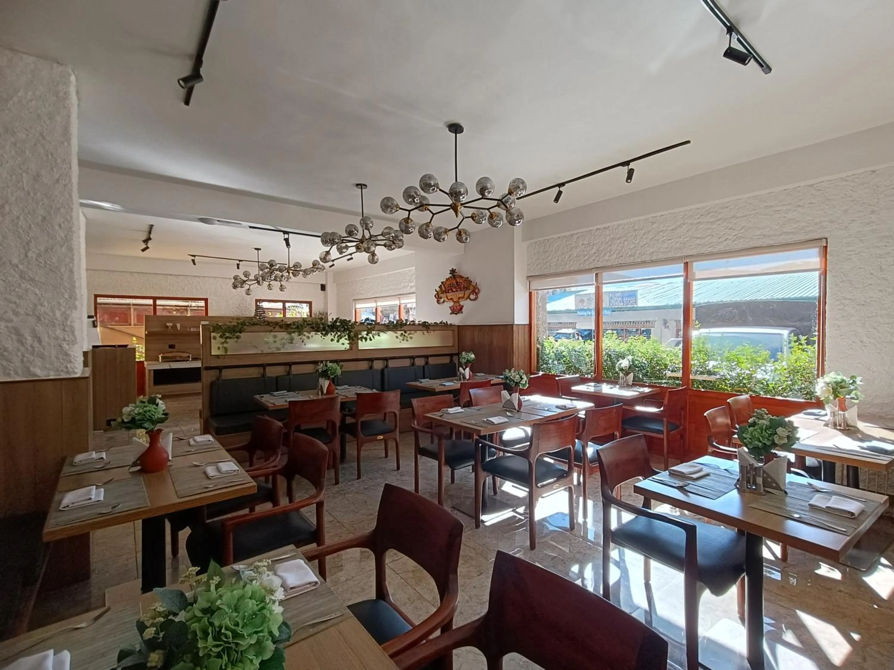 Restaurant/places to eat in Hotel Dralha