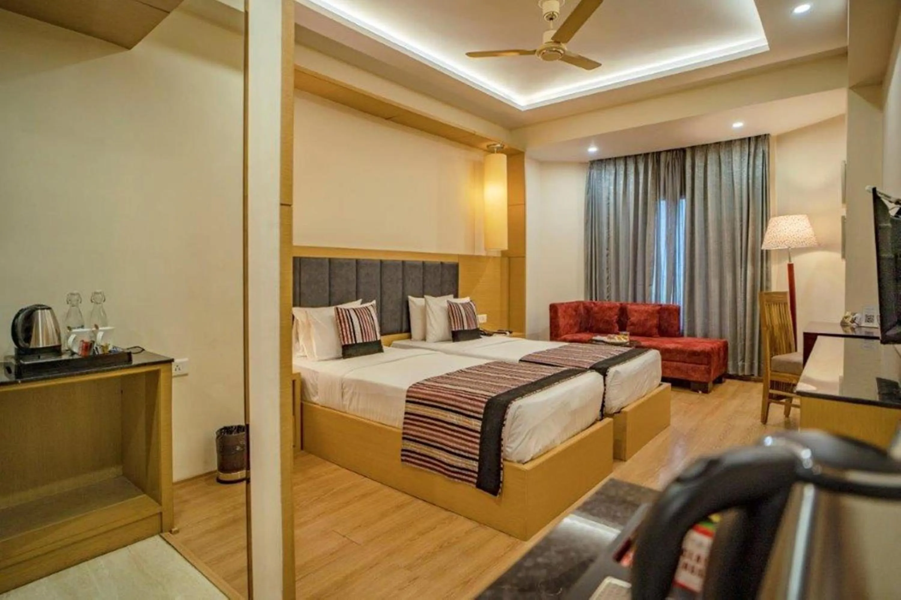 Bedroom in Golden Tulip Udaipur