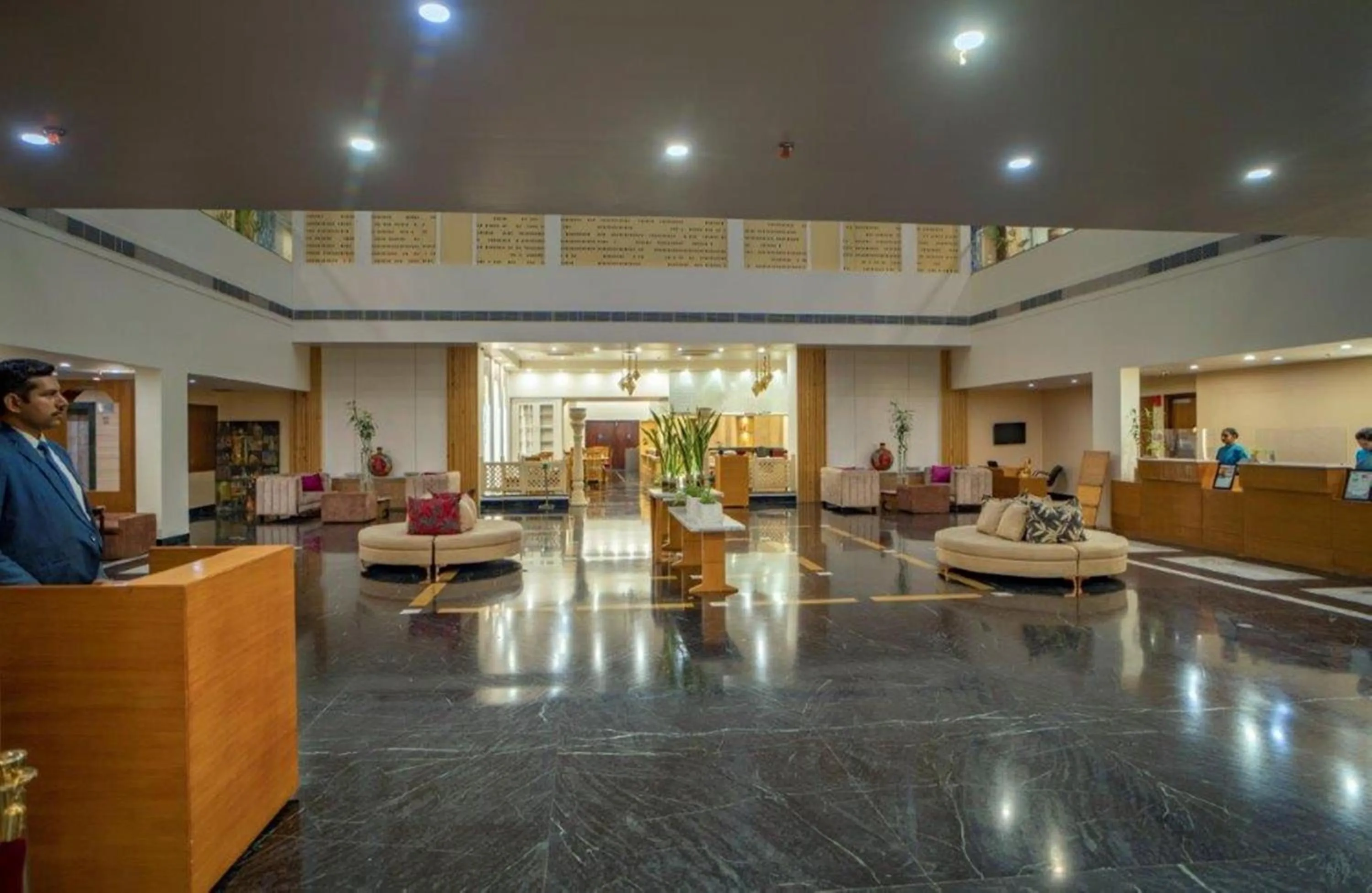 Lobby or reception in Golden Tulip Udaipur