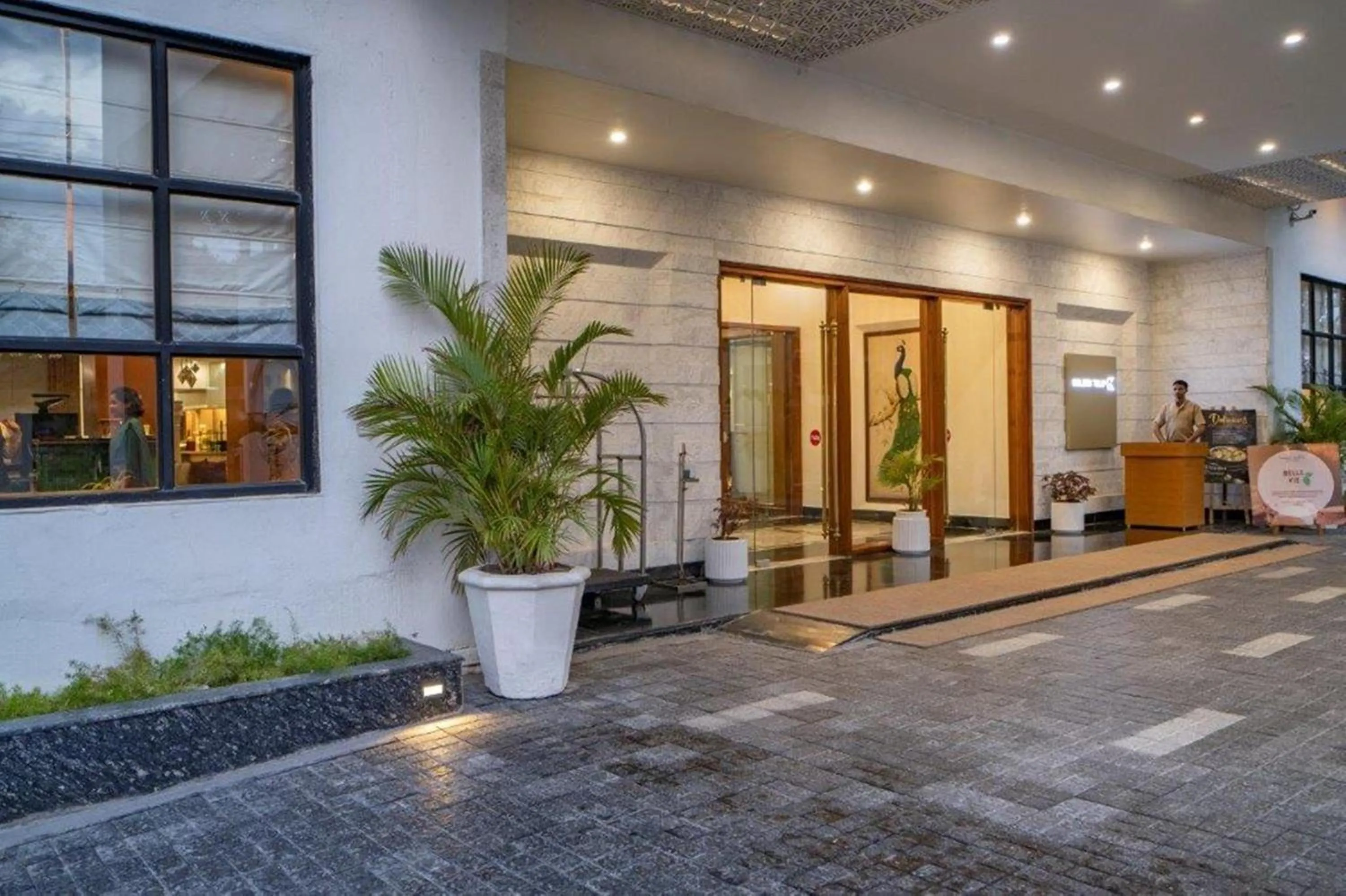 Facade/entrance in Golden Tulip Udaipur