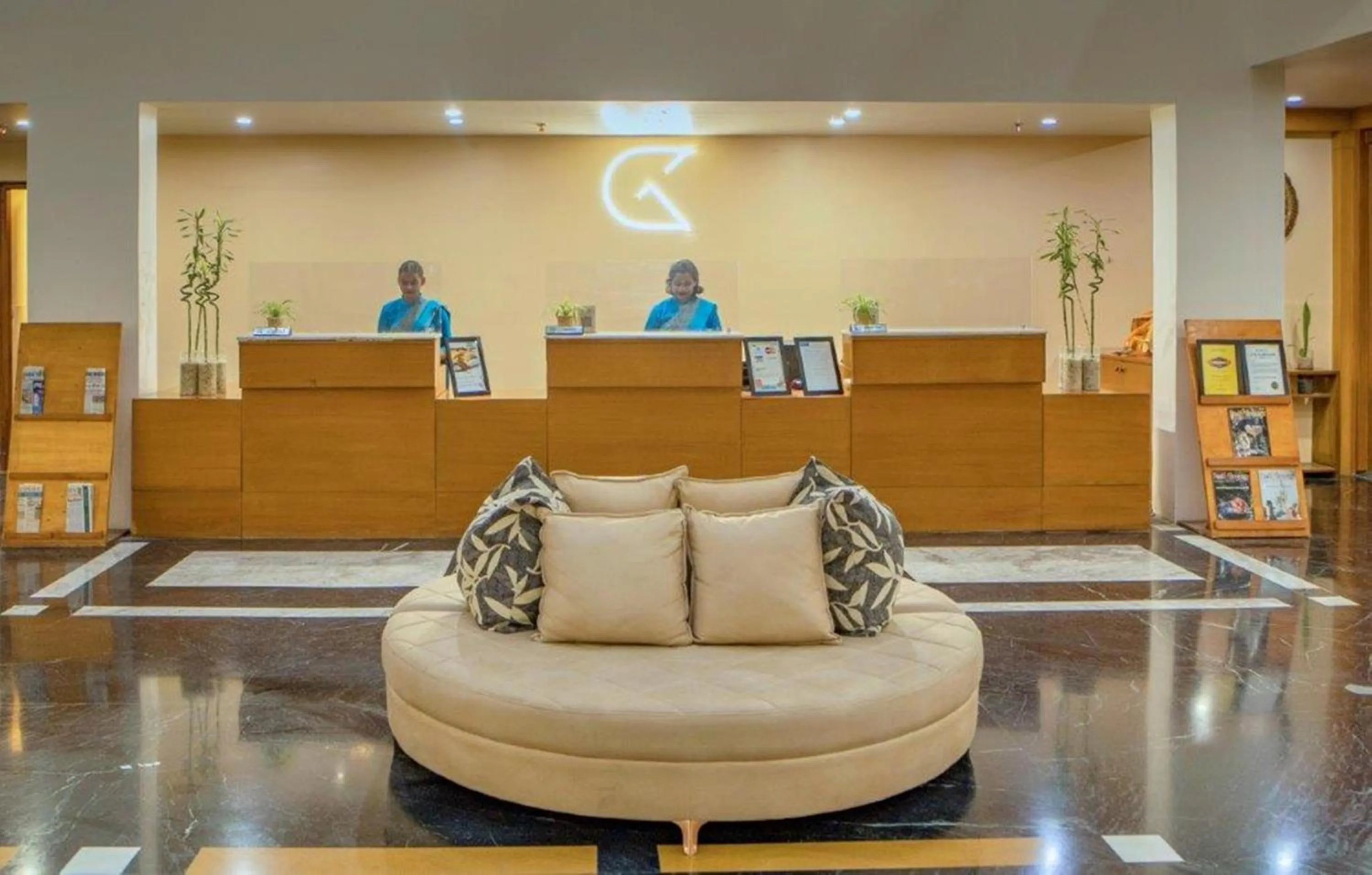 Lobby or reception in Golden Tulip Udaipur