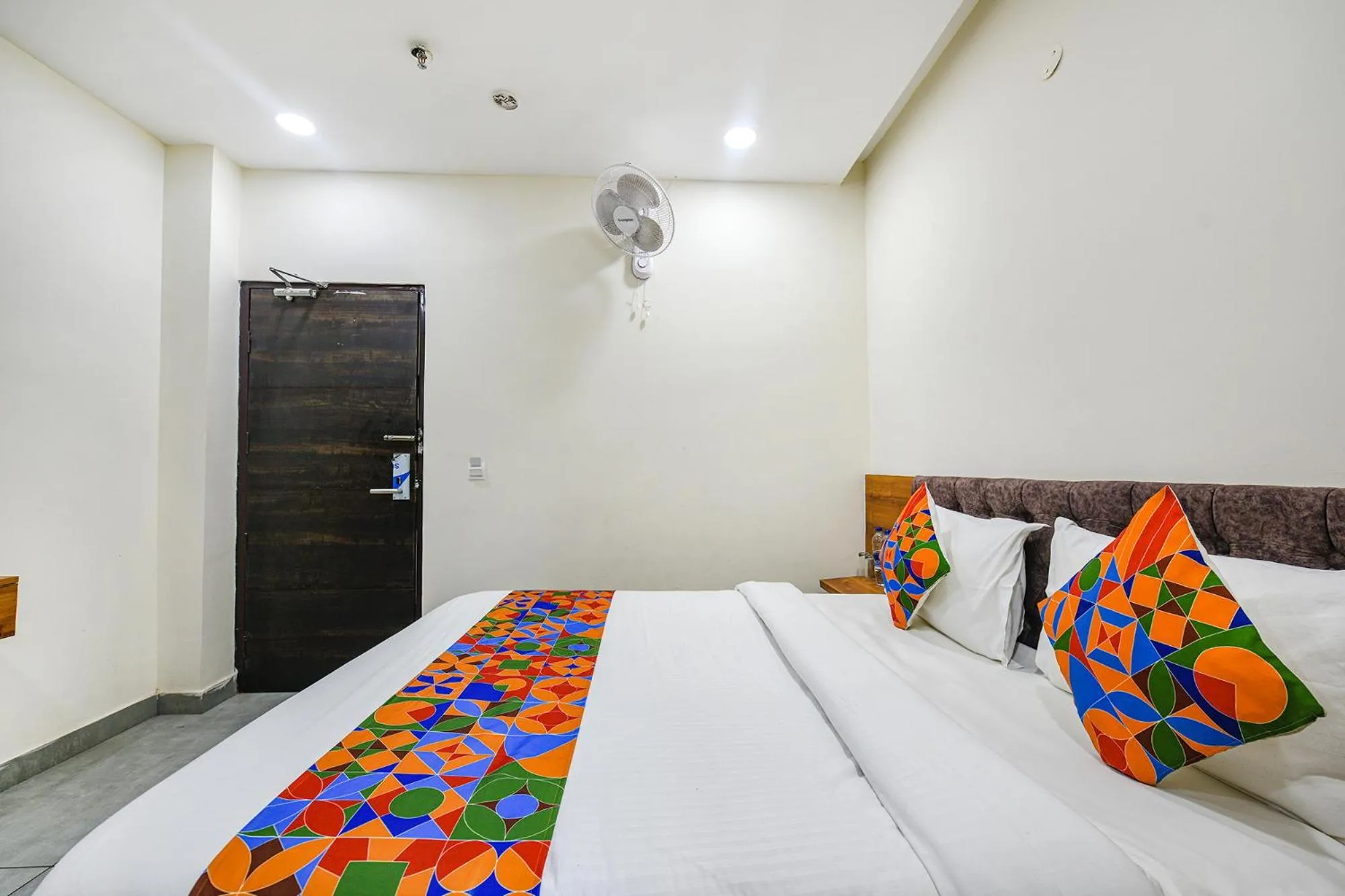 Bed in FabHotel HC Dream Majestic