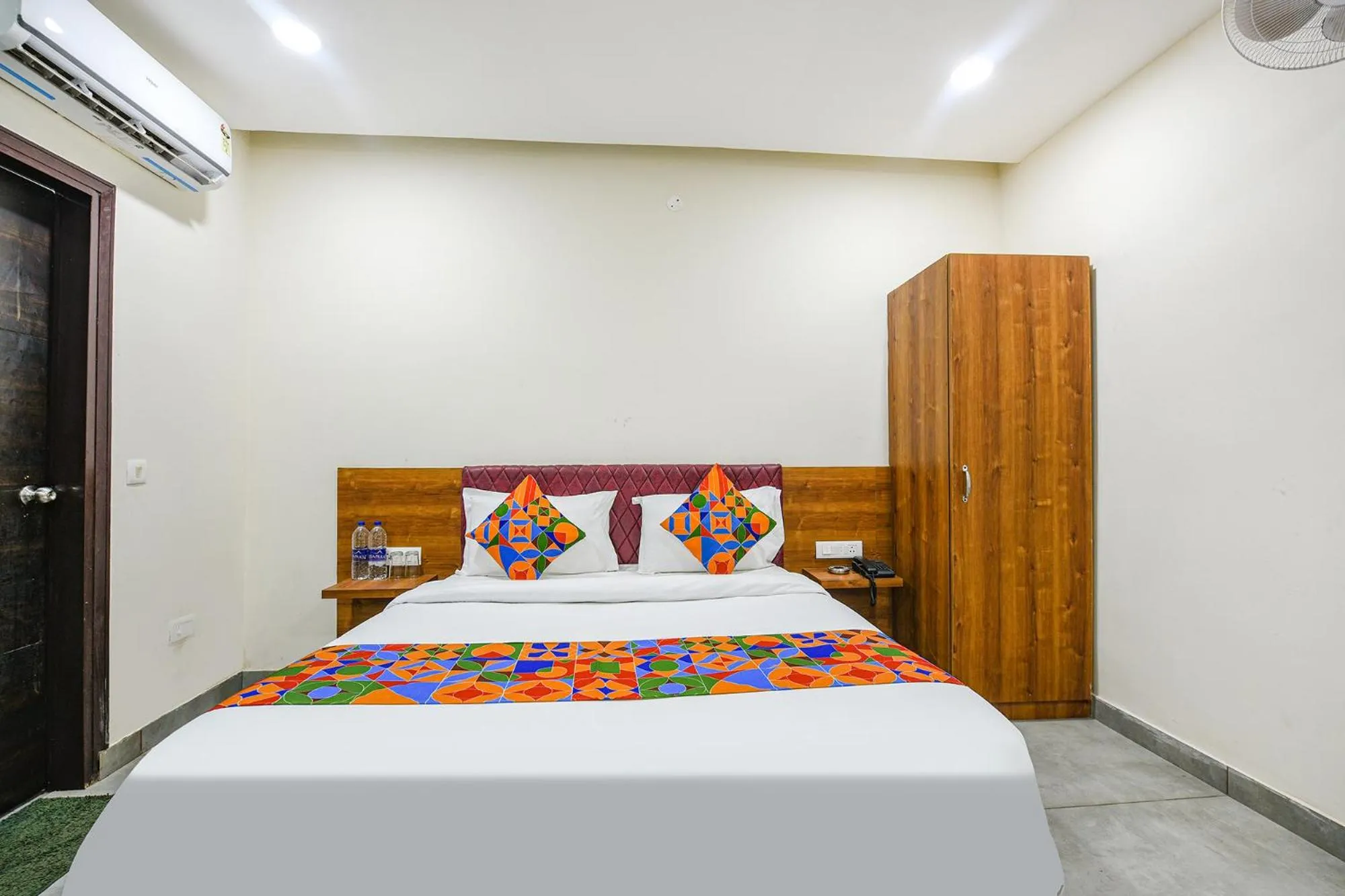 Bed in FabHotel HC Dream Majestic