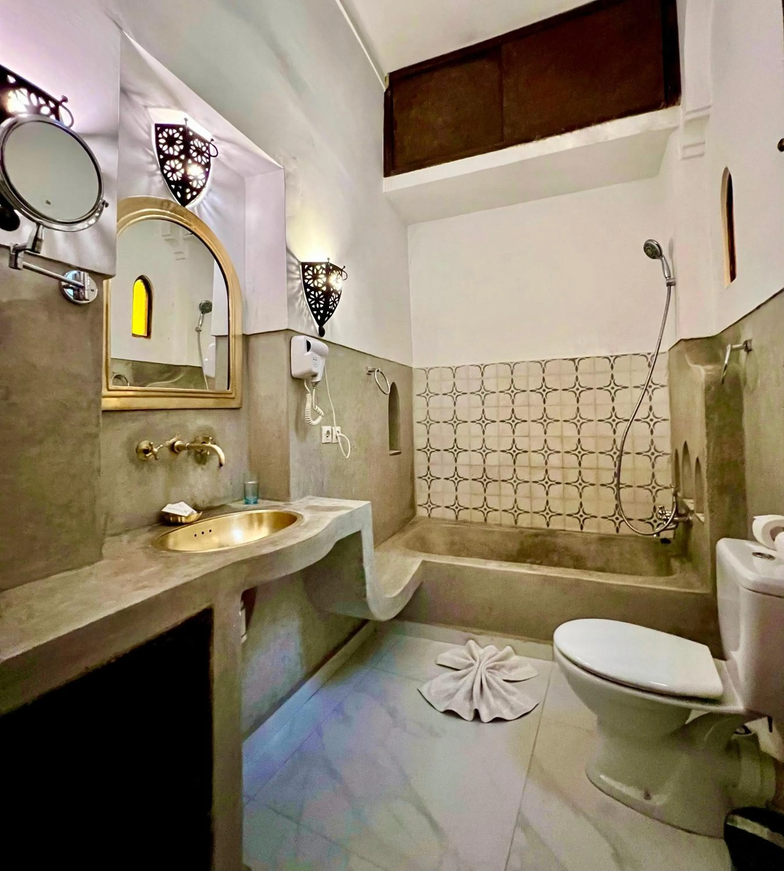 Bathroom in Riad Jnan El Cadi