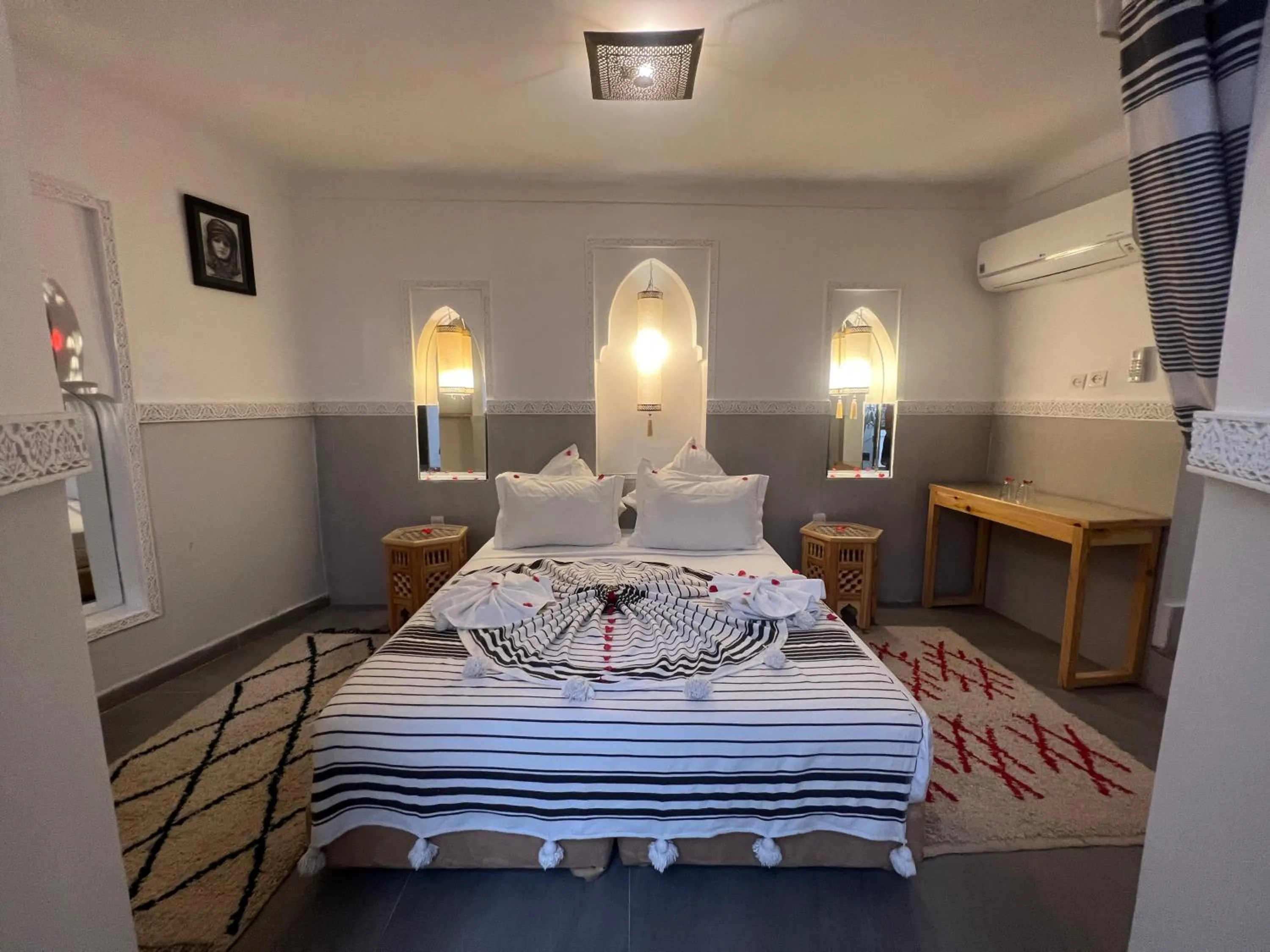 Bedroom, Bed in Riad Jnan El Cadi