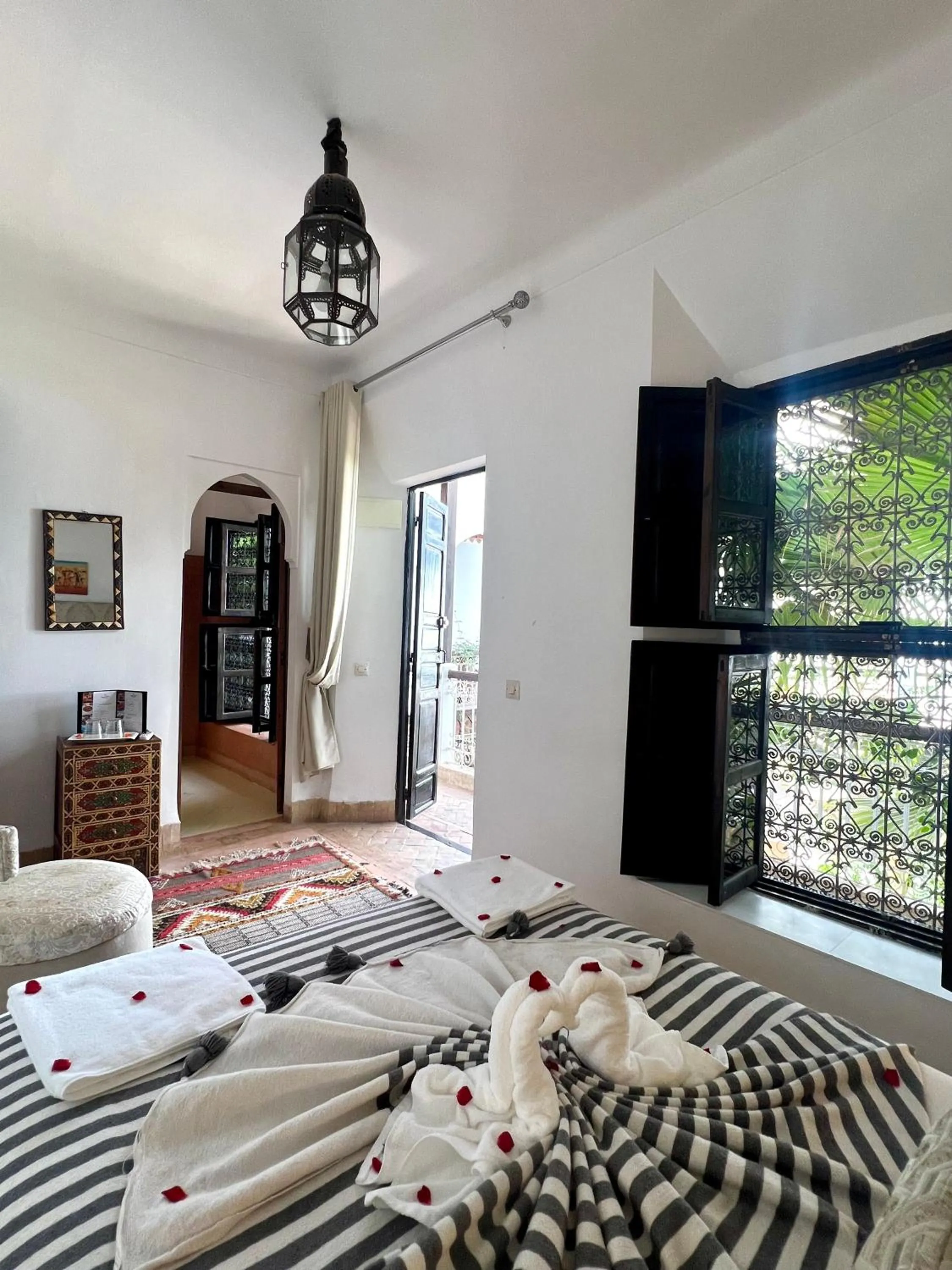 Bedroom, Bed in Riad Jnan El Cadi