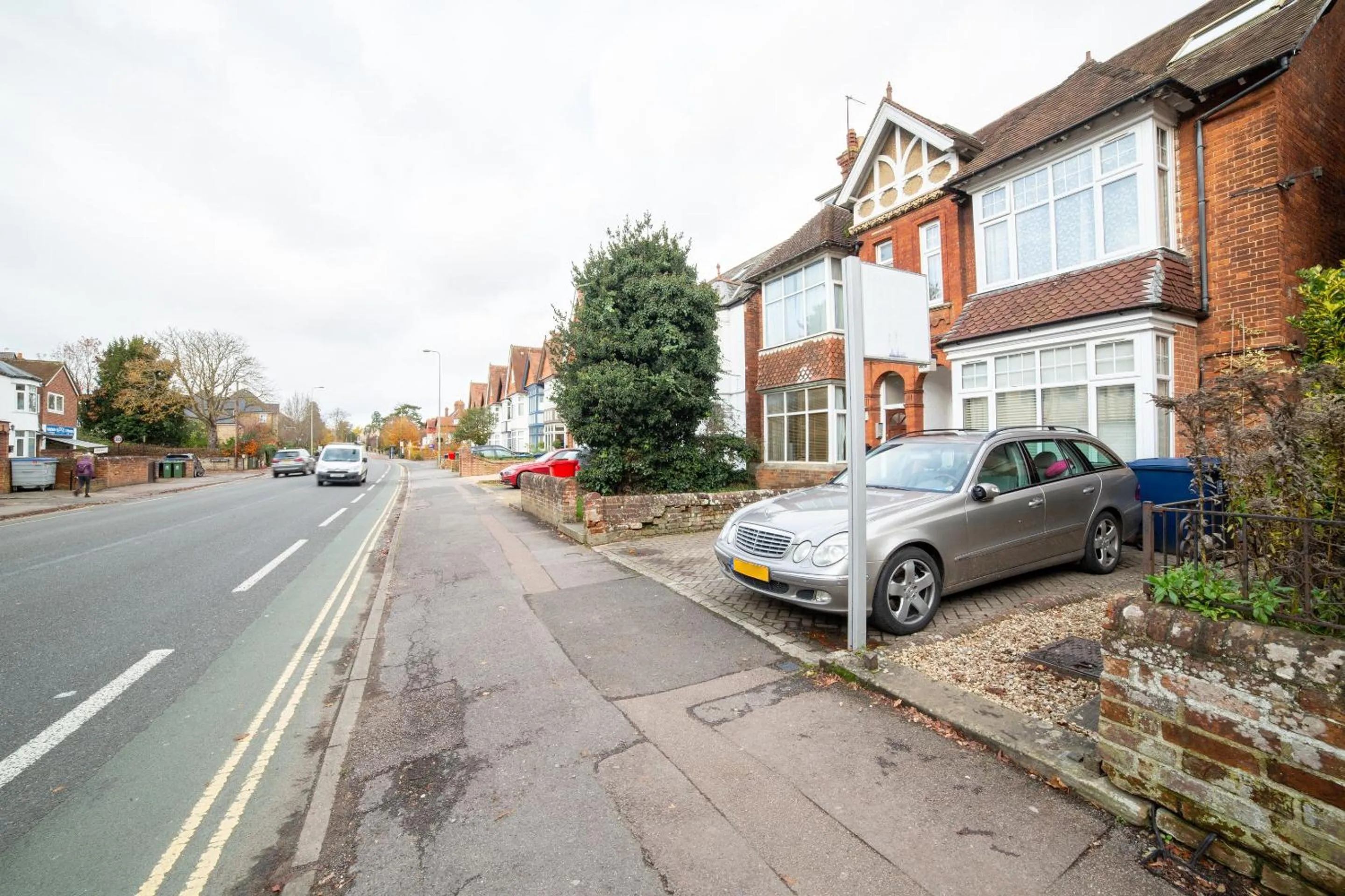 Facade/entrance in OYO Lonsdale Guest House