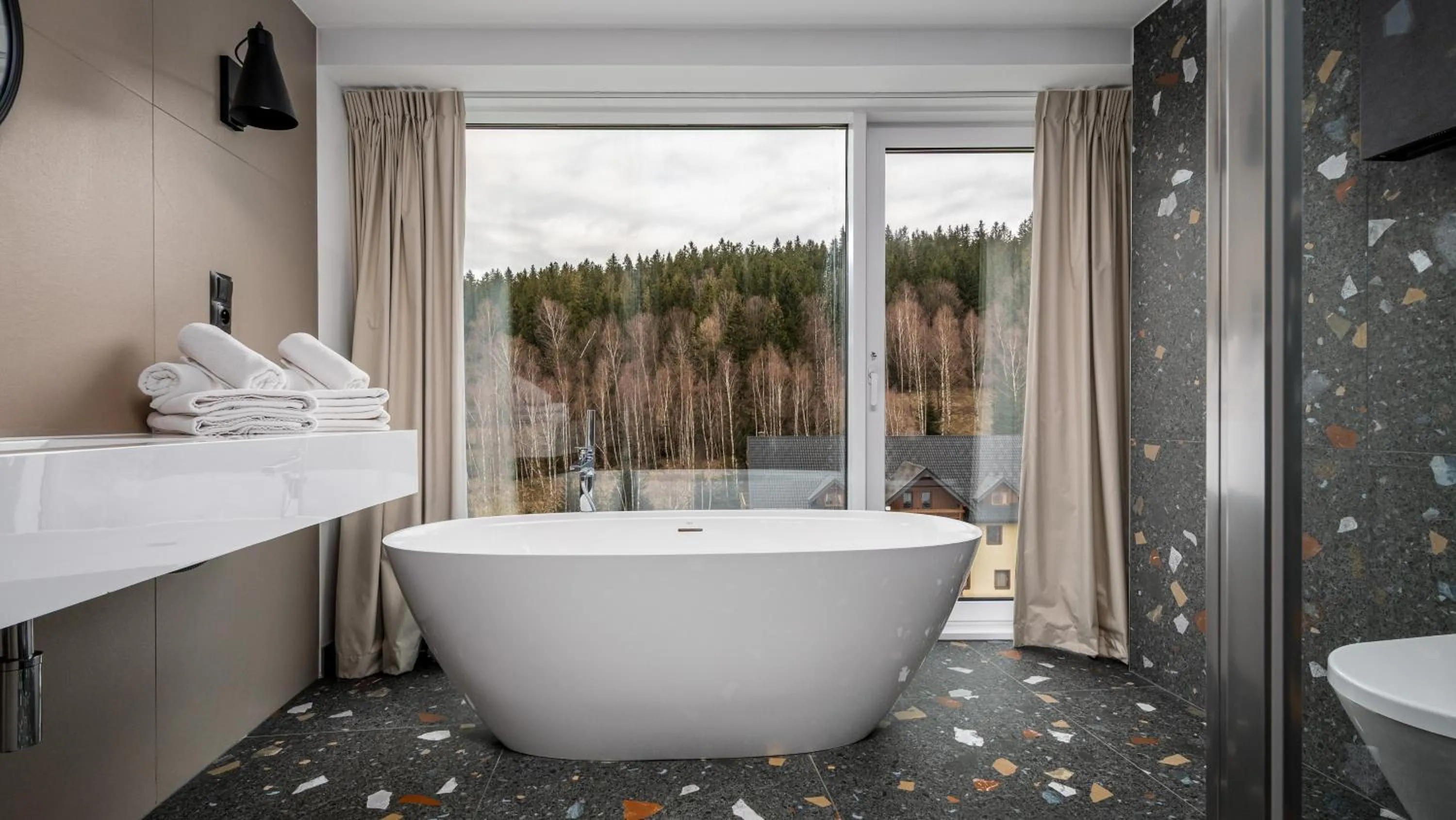 Bathroom in Aparthotel Biała Perła - Czarna Góra Resort, Sun & Snow