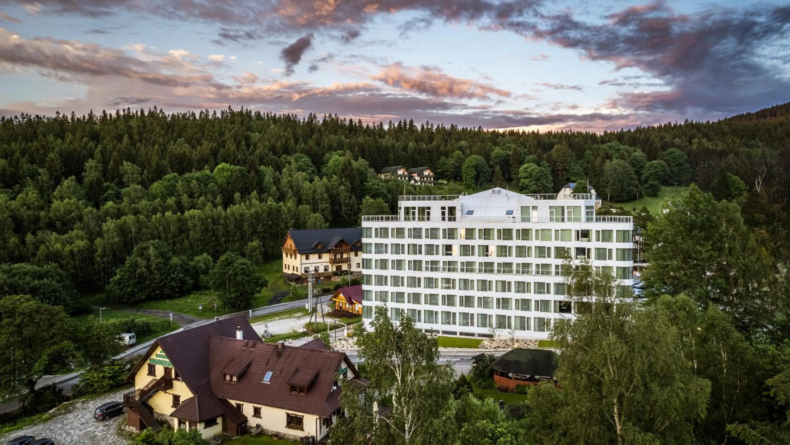 Property building in Aparthotel Biała Perła - Czarna Góra Resort, Sun & Snow