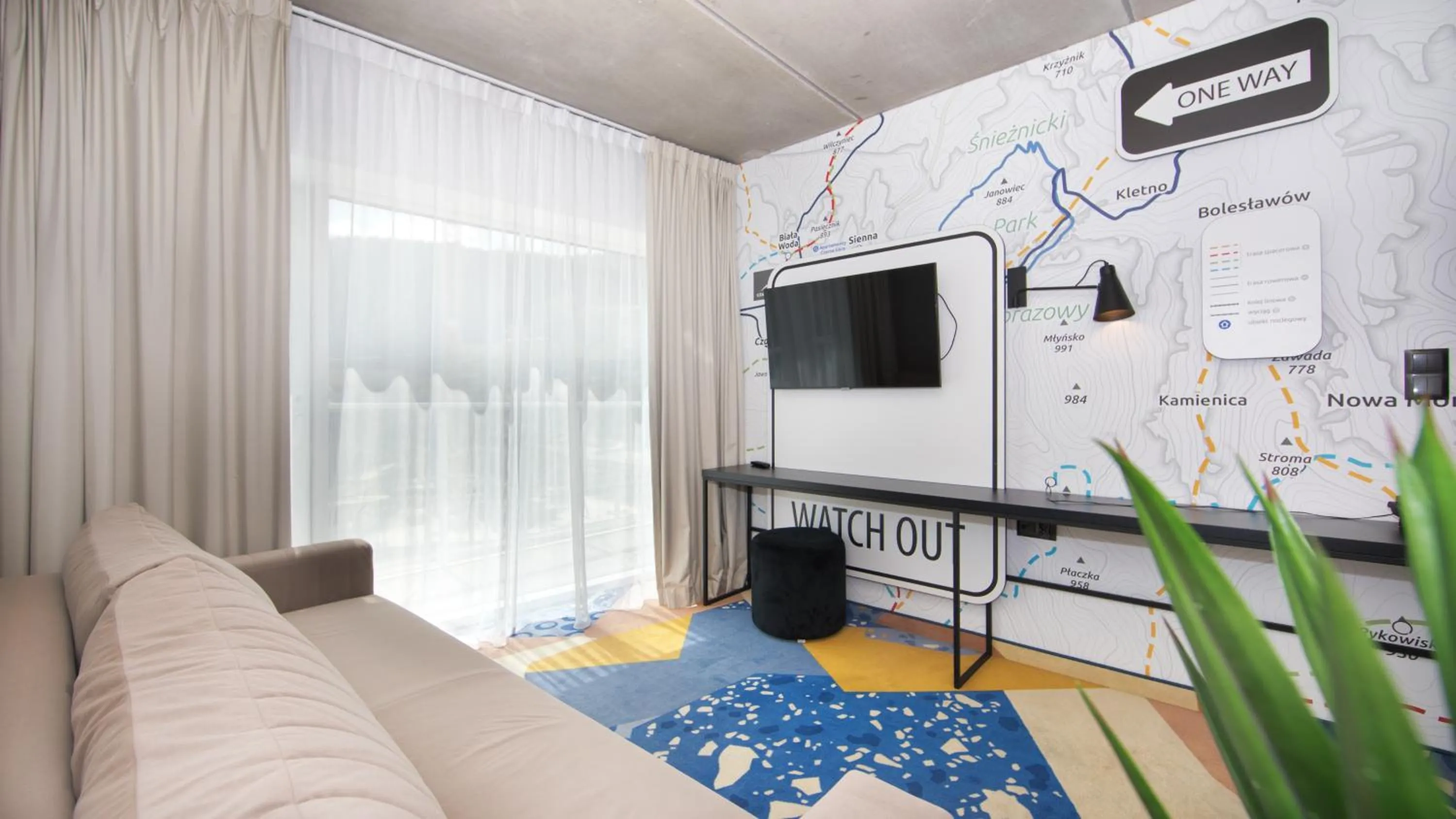 TV and multimedia in Aparthotel Biała Perła - Czarna Góra Resort, Sun & Snow