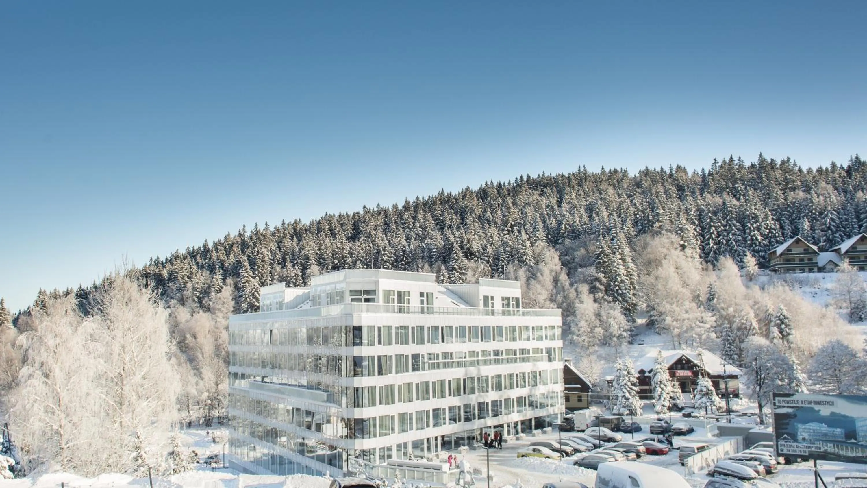 Property building in Aparthotel Biała Perła - Czarna Góra Resort, Sun & Snow