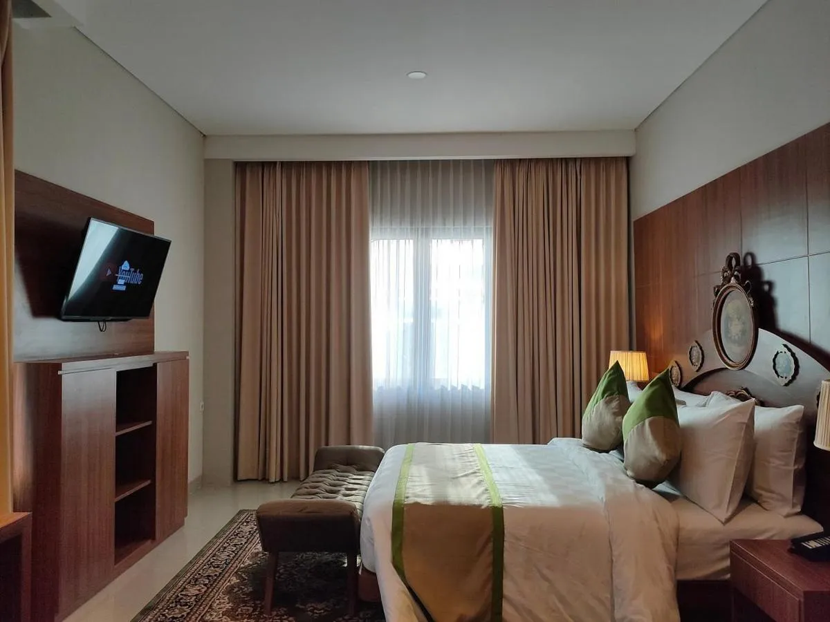 Bed in Wyndham Garden Yogyakarta Hotel Conference & Action Park