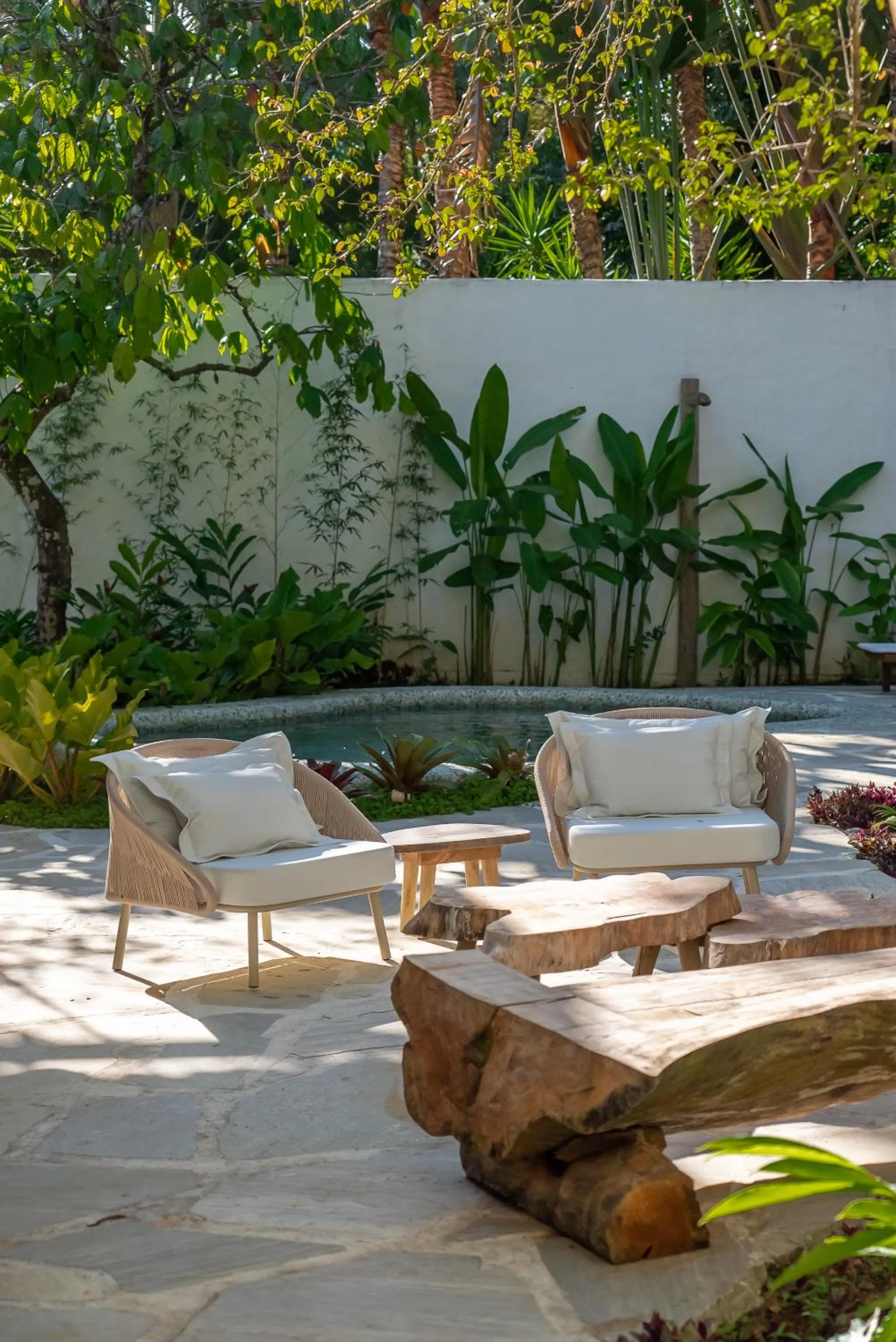 Pool view in Hotel Vila São João