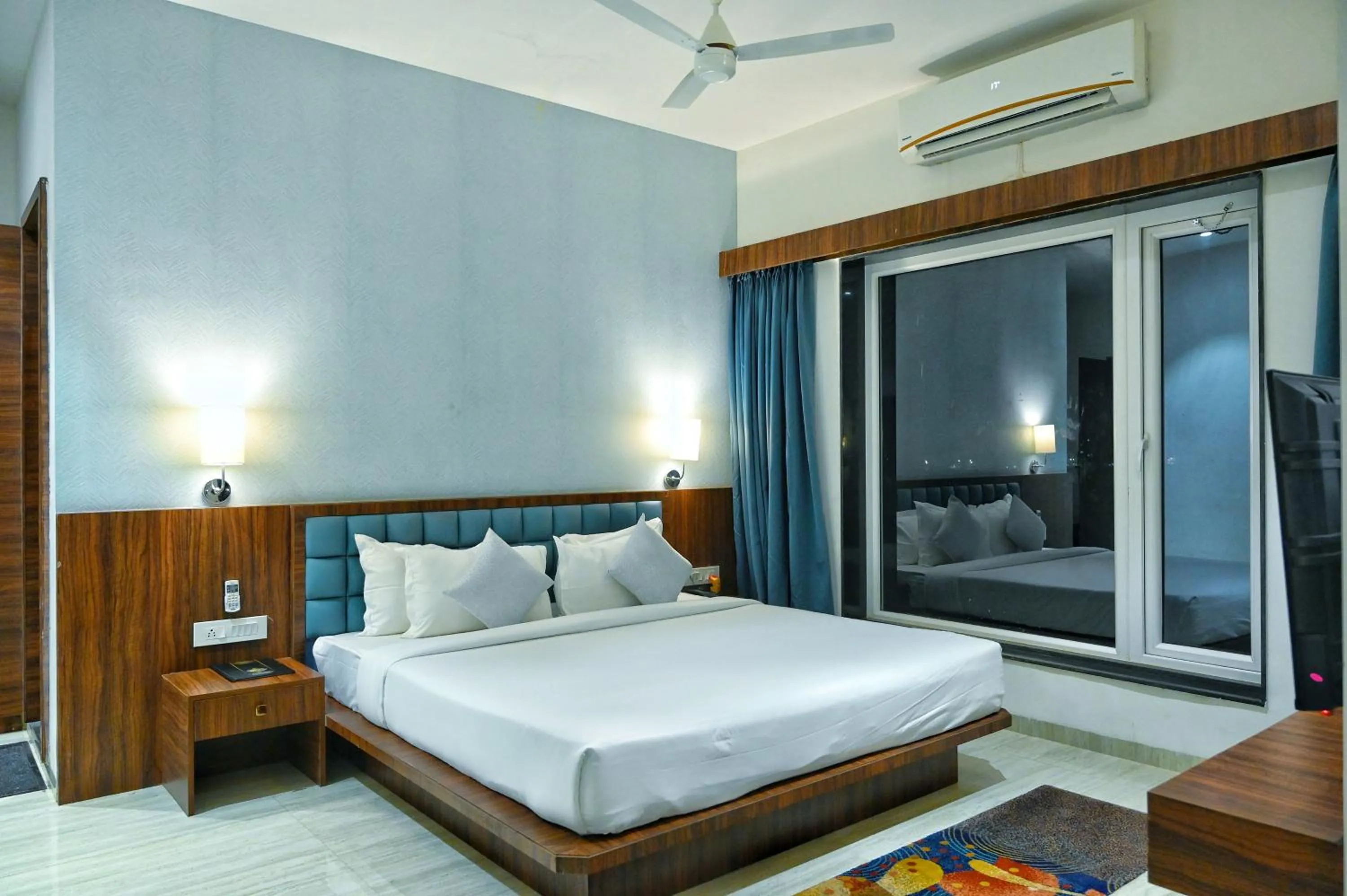 Bed in The One Hotel Nashik